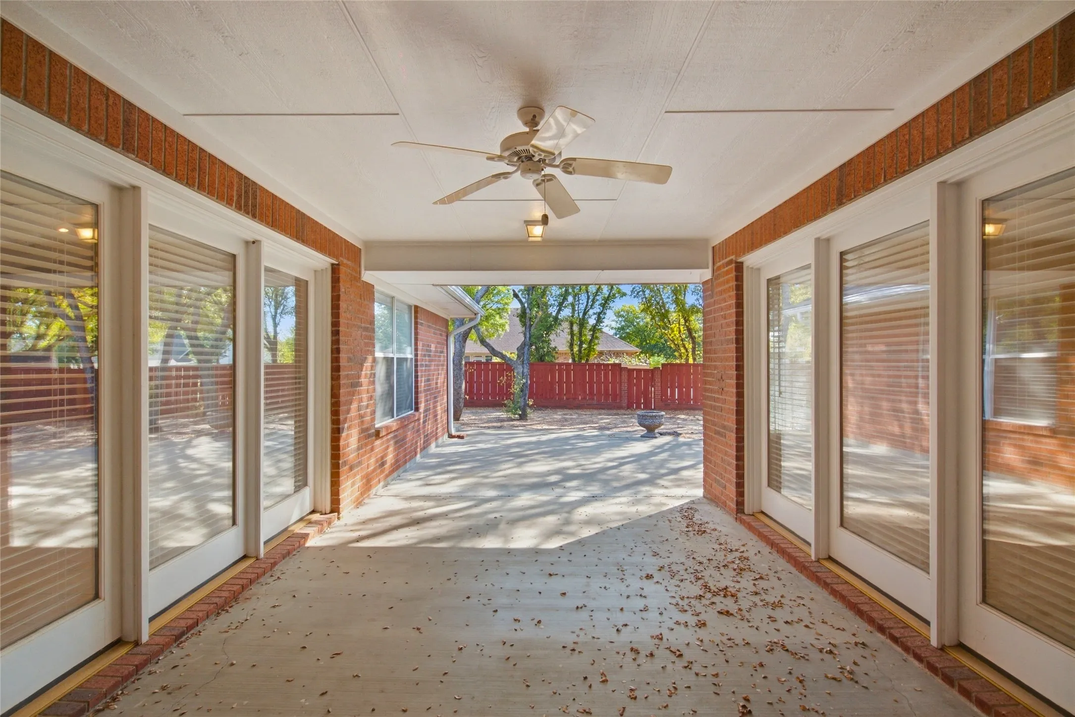Single Family Residence For Sale in Young County , 2116 Cherokee Loop, Graham, Texas 76450, 4 Bedroom, 3 Bathroom, 2 Garage spaces, 2,931 Sqft, built in 1998, mls#21392358, Real Estate Agent in Graham, Homes For Sale in Young county, Homes For Sale in Graham, Realtor in Graham Texas, Real Estate Brokerage Independent Realty Texas, Luminita Cordes Realtor