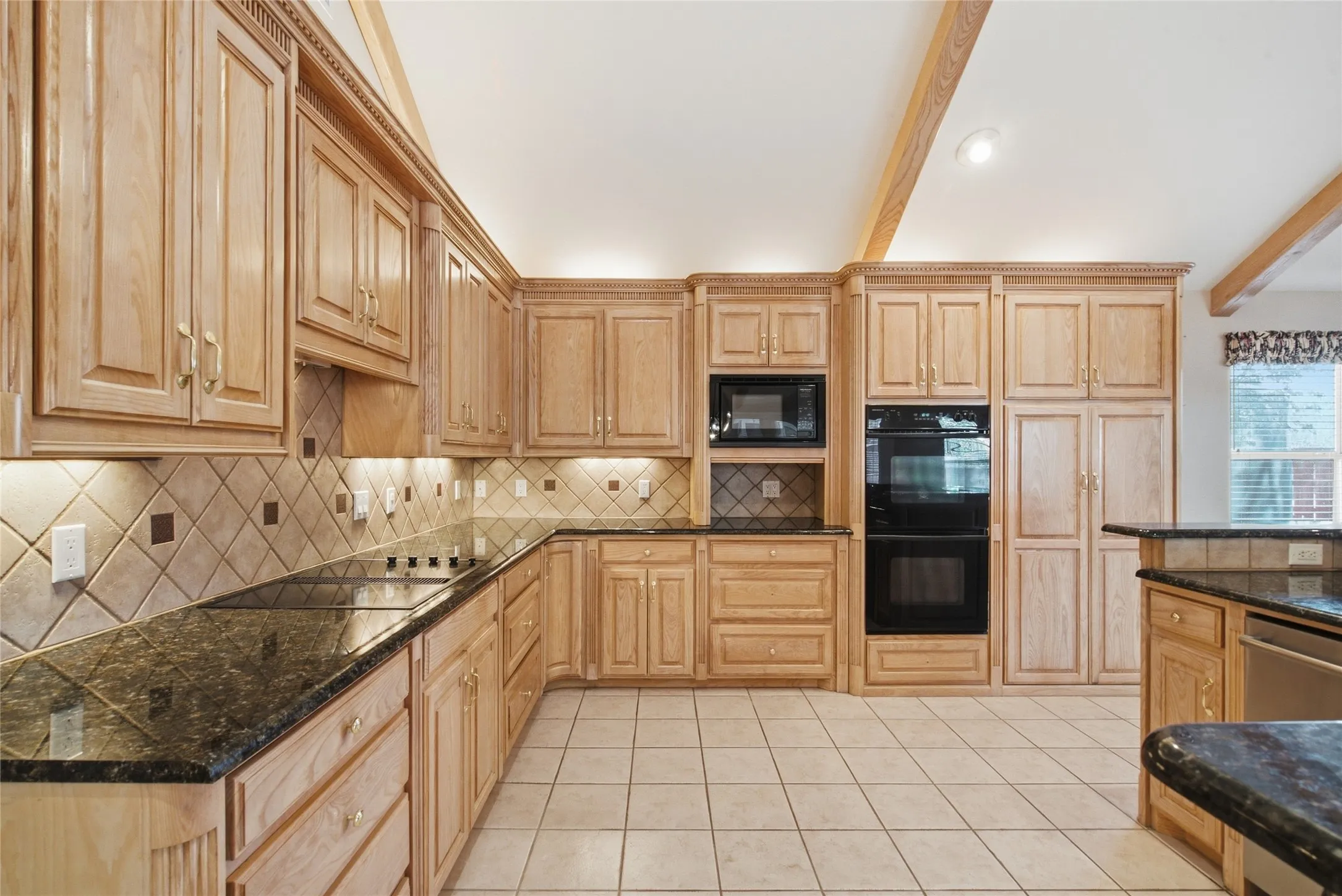 Single Family Residence For Sale in Young County , 2116 Cherokee Loop, Graham, Texas 76450, 4 Bedroom, 3 Bathroom, 2 Garage spaces, 2,931 Sqft, built in 1998, mls#21392358, Real Estate Agent in Graham, Homes For Sale in Young county, Homes For Sale in Graham, Realtor in Graham Texas, Real Estate Brokerage Independent Realty Texas, Luminita Cordes Realtor