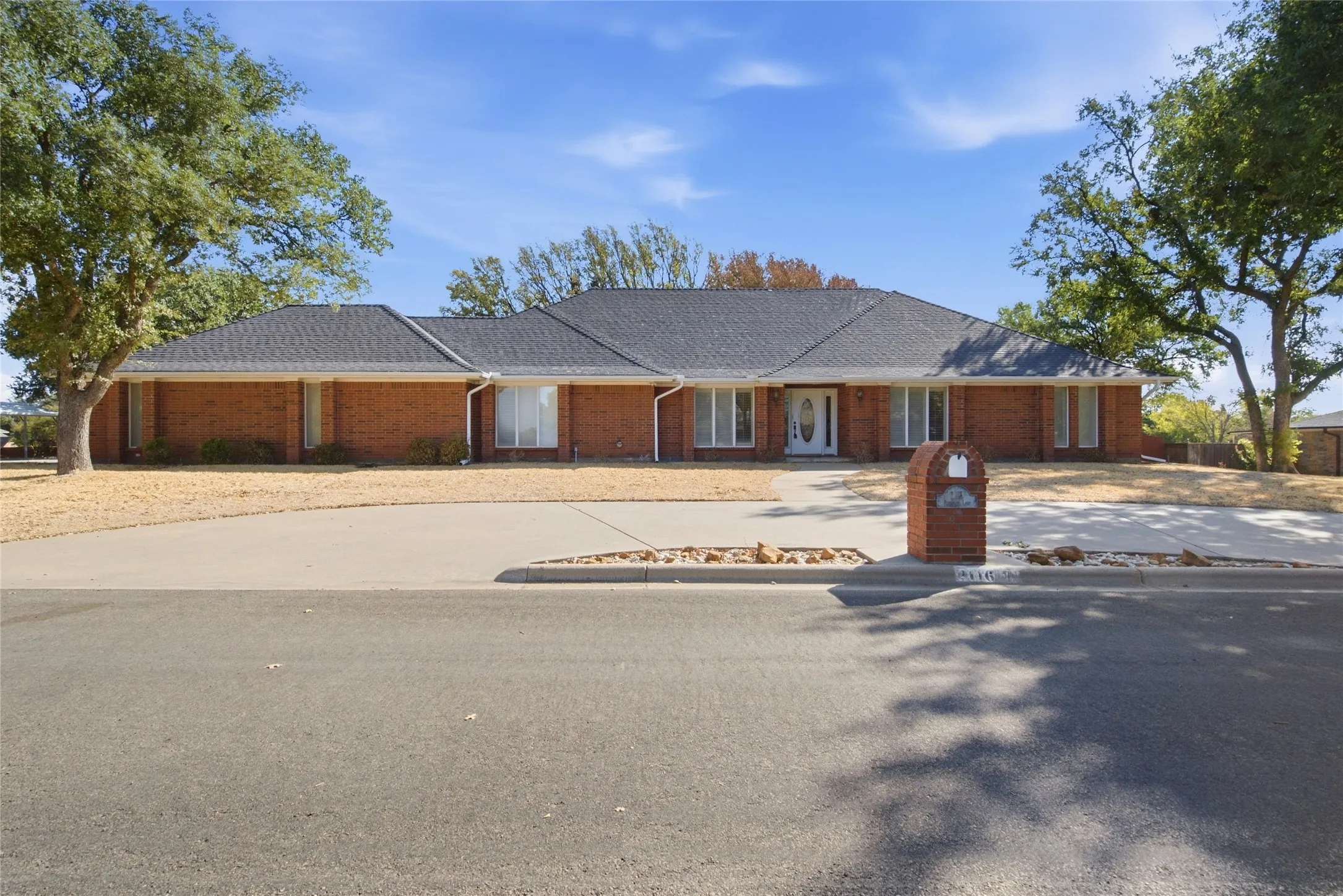 Single Family Residence For Sale