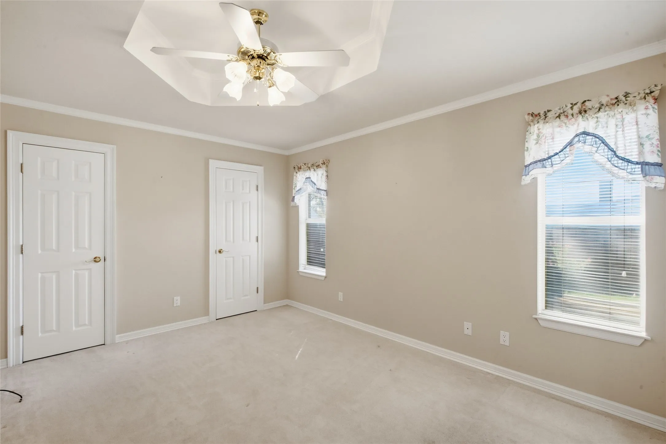Single Family Residence For Sale in Young County , 2116 Cherokee Loop, Graham, Texas 76450, 4 Bedroom, 3 Bathroom, 2 Garage spaces, 2,931 Sqft, built in 1998, mls#21392358, Real Estate Agent in Graham, Homes For Sale in Young county, Homes For Sale in Graham, Realtor in Graham Texas, Real Estate Brokerage Independent Realty Texas, Luminita Cordes Realtor