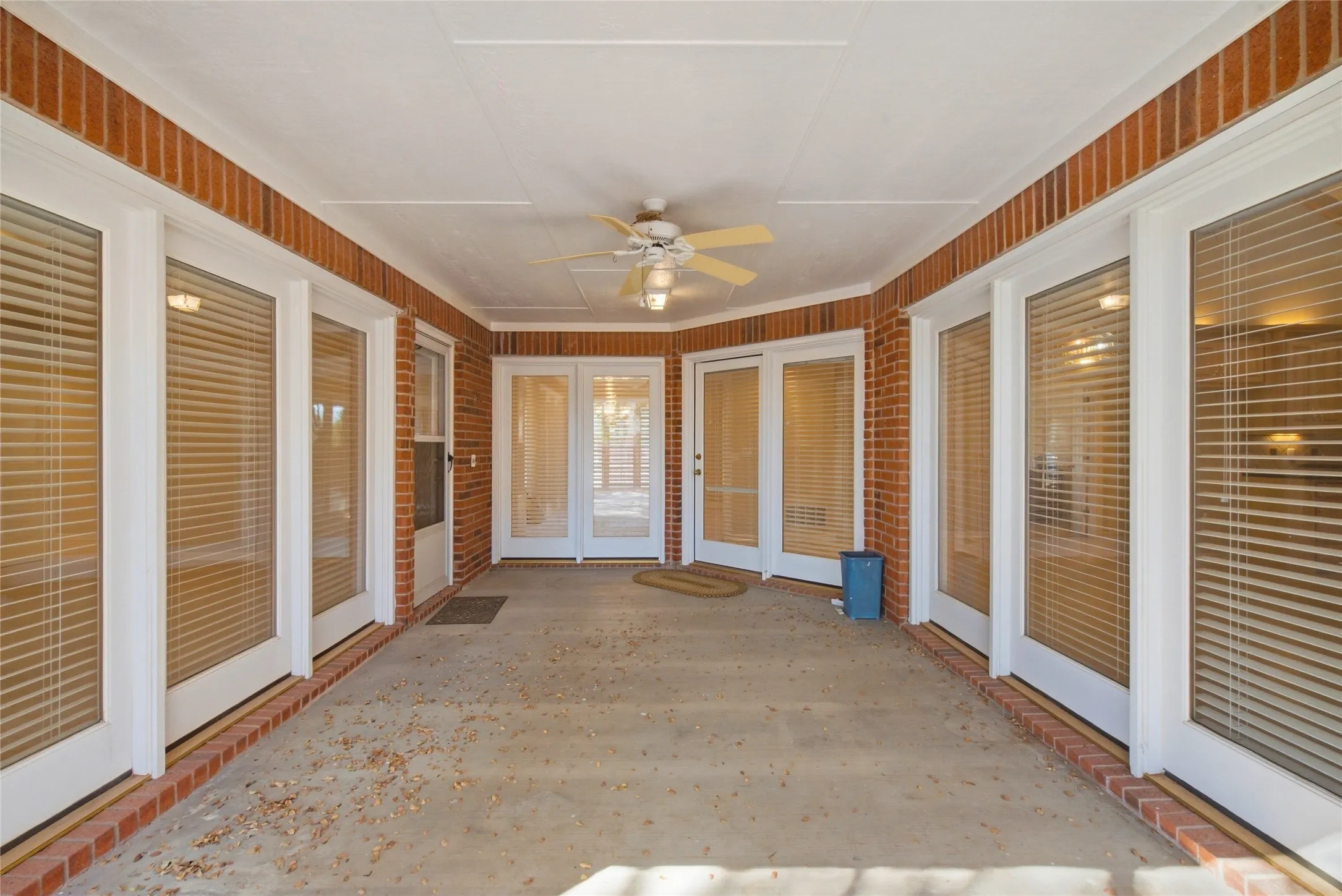 Single Family Residence For Sale in Young County , 2116 Cherokee Loop, Graham, Texas 76450, 4 Bedroom, 3 Bathroom, 2 Garage spaces, 2,931 Sqft, built in 1998, mls#21392358, Real Estate Agent in Graham, Homes For Sale in Young county, Homes For Sale in Graham, Realtor in Graham Texas, Real Estate Brokerage Independent Realty Texas, Luminita Cordes Realtor