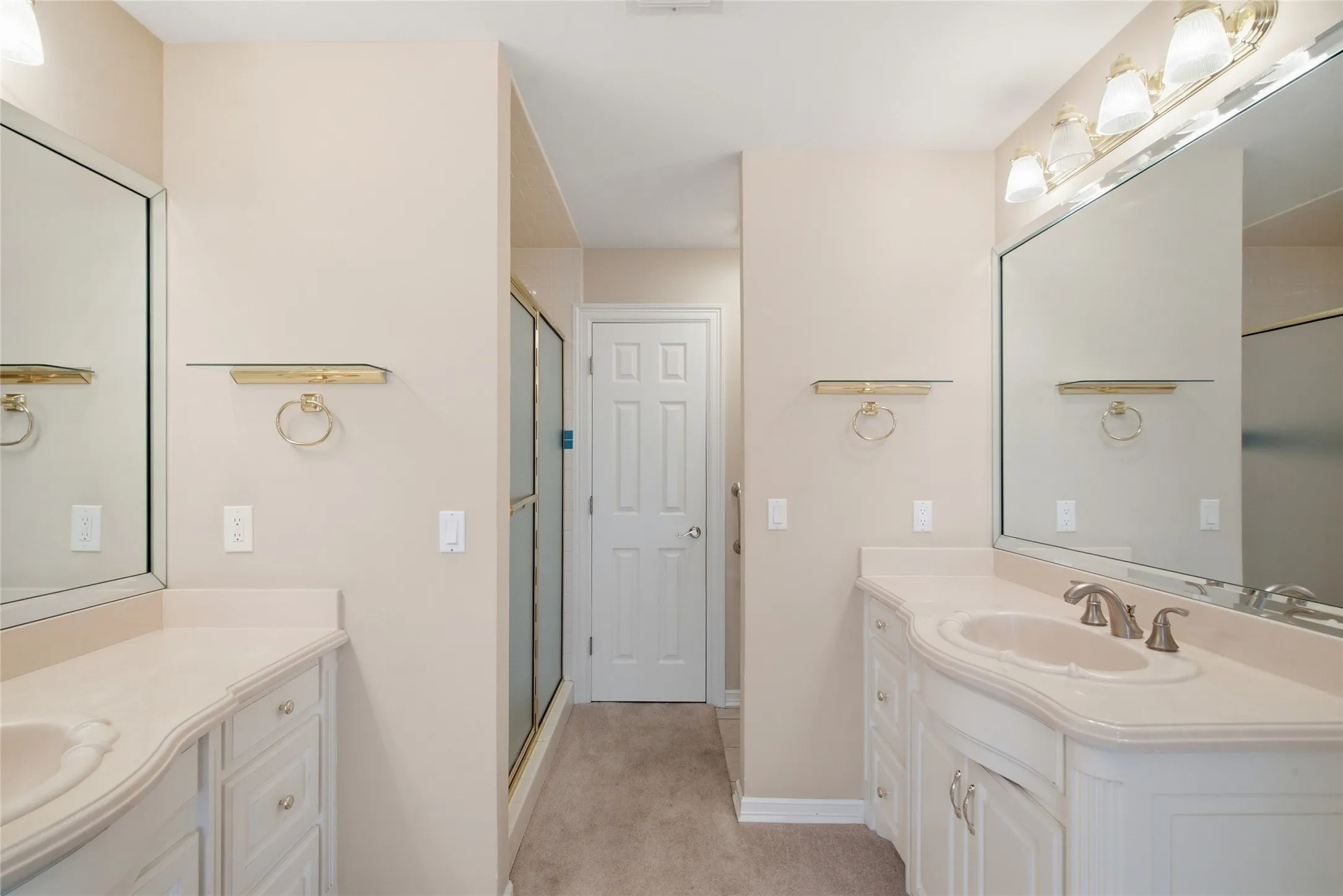 Single Family Residence For Sale in Young County , 2116 Cherokee Loop, Graham, Texas 76450, 4 Bedroom, 3 Bathroom, 2 Garage spaces, 2,931 Sqft, built in 1998, mls#21392358, Real Estate Agent in Graham, Homes For Sale in Young county, Homes For Sale in Graham, Realtor in Graham Texas, Real Estate Brokerage Independent Realty Texas, Luminita Cordes Realtor