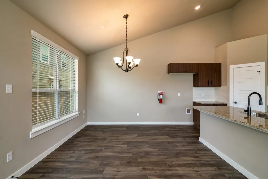 Apartment For Rent in Ellis County , 609 Harvest Moon Drive, Venus, Texas 76084, 3 Bedroom, 2 Bathroom, 1 Garage spaces, 1,347 Sqft, built in 2022, mls#21393037, Real Estate Agent in Venus, Homes For Rent in Ellis county, Homes For Rent in Venus, Realtor in Venus Texas, Real Estate Brokerage Independent Realty Texas, Luminita Cordes Realtor