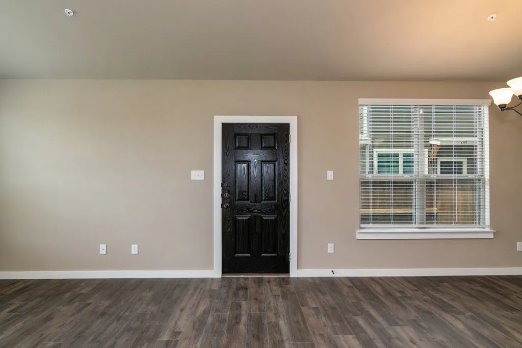 Apartment For Rent in Ellis County , 609 Harvest Moon Drive, Venus, Texas 76084, 3 Bedroom, 2 Bathroom, 1 Garage spaces, 1,347 Sqft, built in 2022, mls#21393037, Real Estate Agent in Venus, Homes For Rent in Ellis county, Homes For Rent in Venus, Realtor in Venus Texas, Real Estate Brokerage Independent Realty Texas, Luminita Cordes Realtor