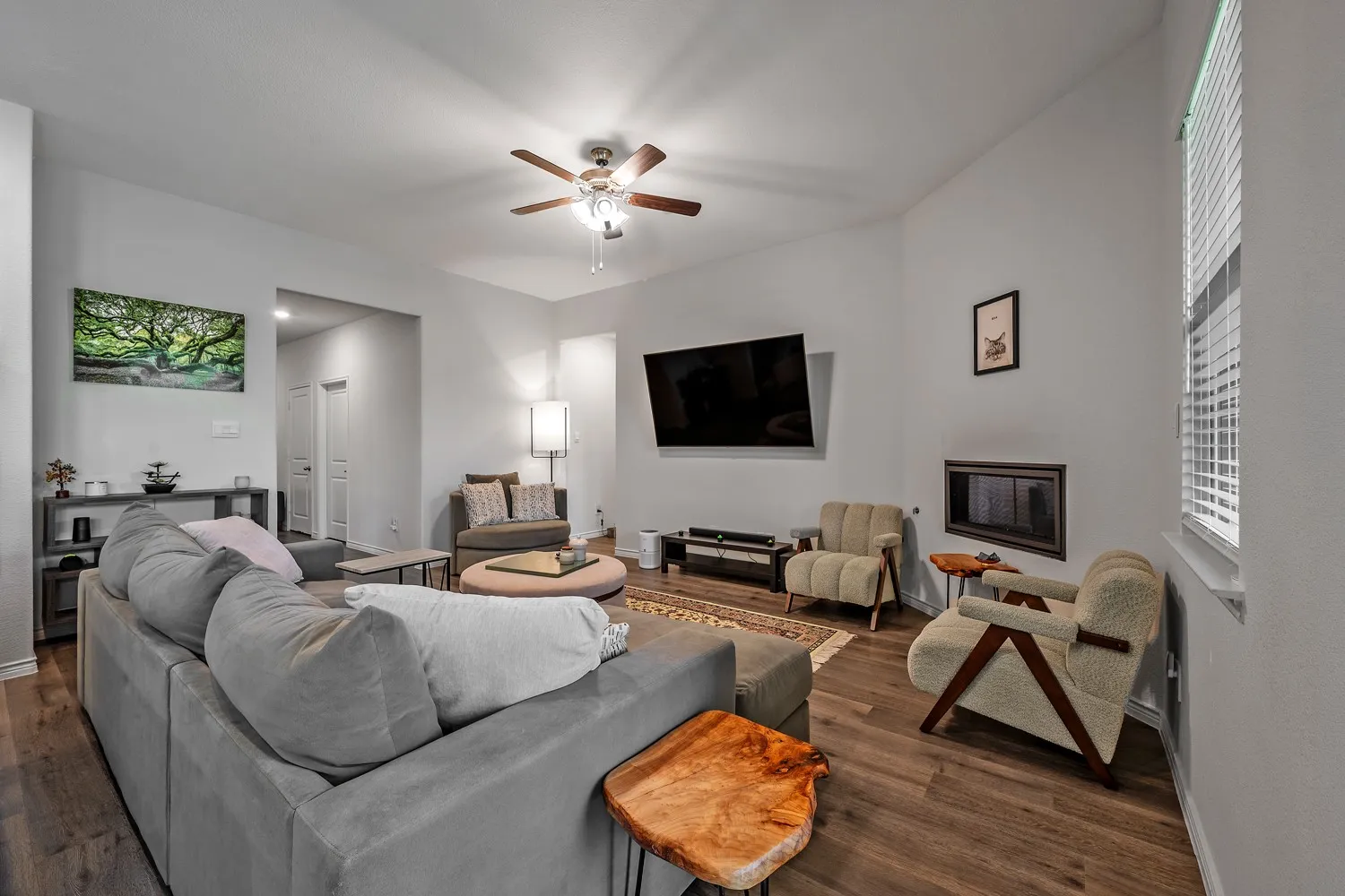 Single Family Residence For Rent in Denton County , 10505 Amarillo Lane, Aubrey, Texas 76227, 3 Bedroom, 2 Bathroom, 2 Garage spaces, 1,641 Sqft, built in 2023, mls#21392888, Real Estate Agent in Aubrey, Homes For Rent in Denton county, Homes For Rent in Aubrey, Realtor in Aubrey Texas, Real Estate Brokerage Independent Realty Texas, Luminita Cordes Realtor