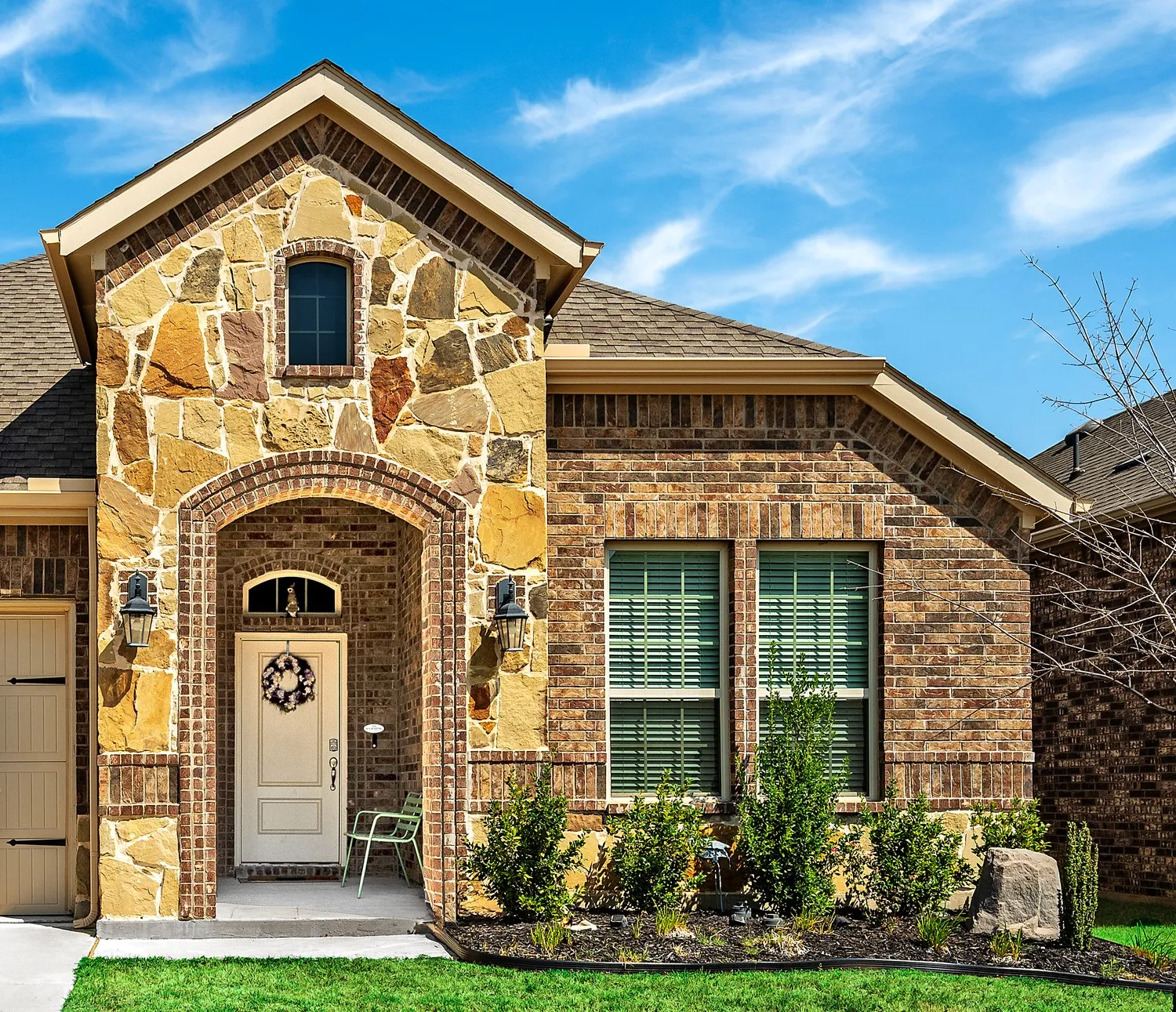 Single Family Residence For Rent in Denton County , 10505 Amarillo Lane, Aubrey, Texas 76227, 3 Bedroom, 2 Bathroom, 2 Garage spaces, 1,641 Sqft, built in 2023, mls#21392888, Real Estate Agent in Aubrey, Homes For Rent in Denton county, Homes For Rent in Aubrey, Realtor in Aubrey Texas, Real Estate Brokerage Independent Realty Texas, Luminita Cordes Realtor