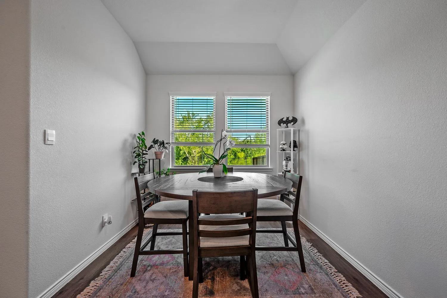 Single Family Residence For Rent in Denton County , 10505 Amarillo Lane, Aubrey, Texas 76227, 3 Bedroom, 2 Bathroom, 2 Garage spaces, 1,641 Sqft, built in 2023, mls#21392888, Real Estate Agent in Aubrey, Homes For Rent in Denton county, Homes For Rent in Aubrey, Realtor in Aubrey Texas, Real Estate Brokerage Independent Realty Texas, Luminita Cordes Realtor