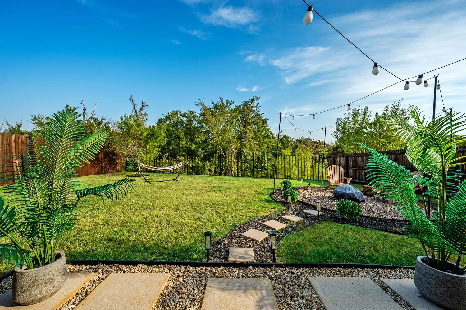 Single Family Residence For Rent in Denton County , 10505 Amarillo Lane, Aubrey, Texas 76227, 3 Bedroom, 2 Bathroom, 2 Garage spaces, 1,641 Sqft, built in 2023, mls#21392888, Real Estate Agent in Aubrey, Homes For Rent in Denton county, Homes For Rent in Aubrey, Realtor in Aubrey Texas, Real Estate Brokerage Independent Realty Texas, Luminita Cordes Realtor
