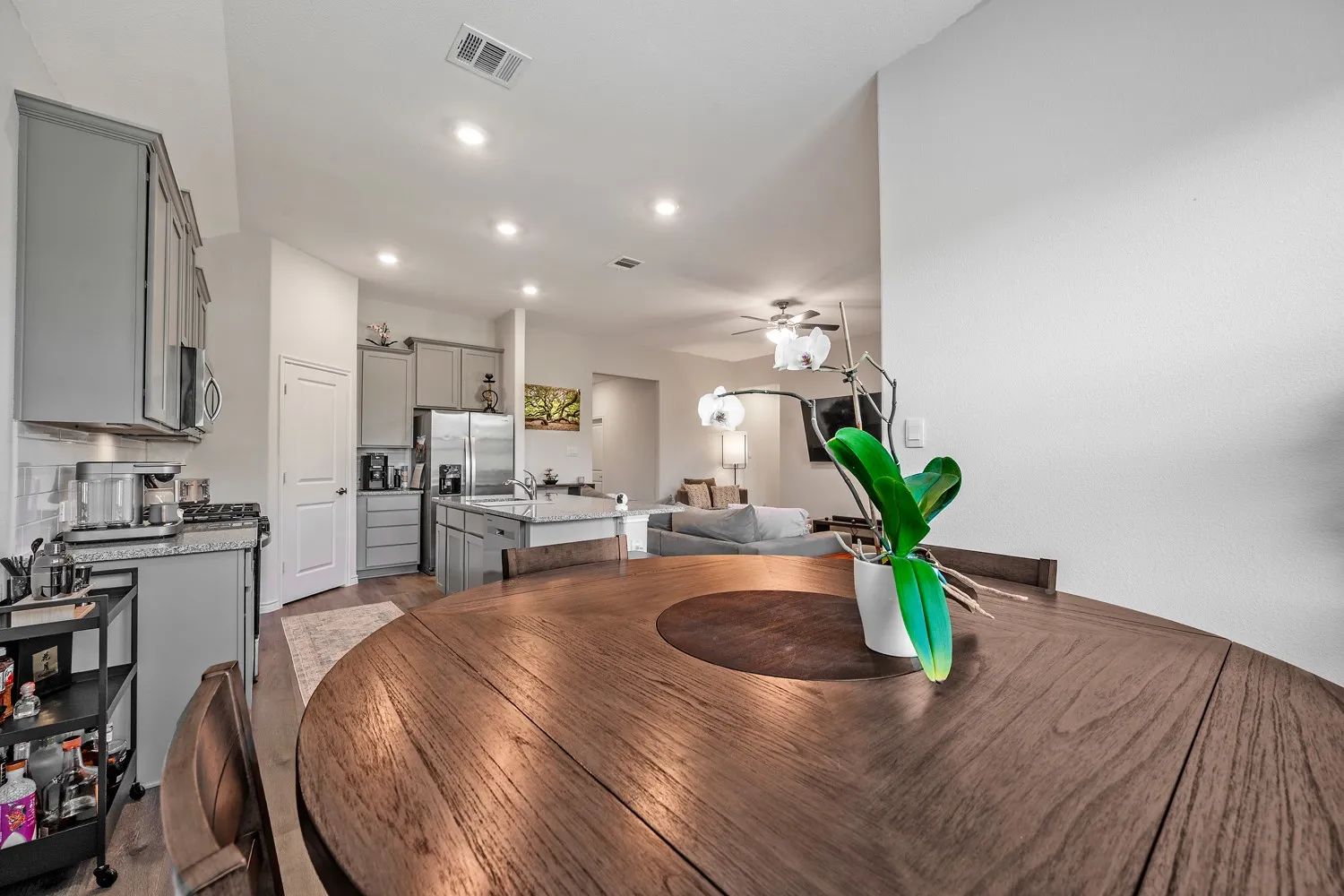 Single Family Residence For Rent in Denton County , 10505 Amarillo Lane, Aubrey, Texas 76227, 3 Bedroom, 2 Bathroom, 2 Garage spaces, 1,641 Sqft, built in 2023, mls#21392888, Real Estate Agent in Aubrey, Homes For Rent in Denton county, Homes For Rent in Aubrey, Realtor in Aubrey Texas, Real Estate Brokerage Independent Realty Texas, Luminita Cordes Realtor
