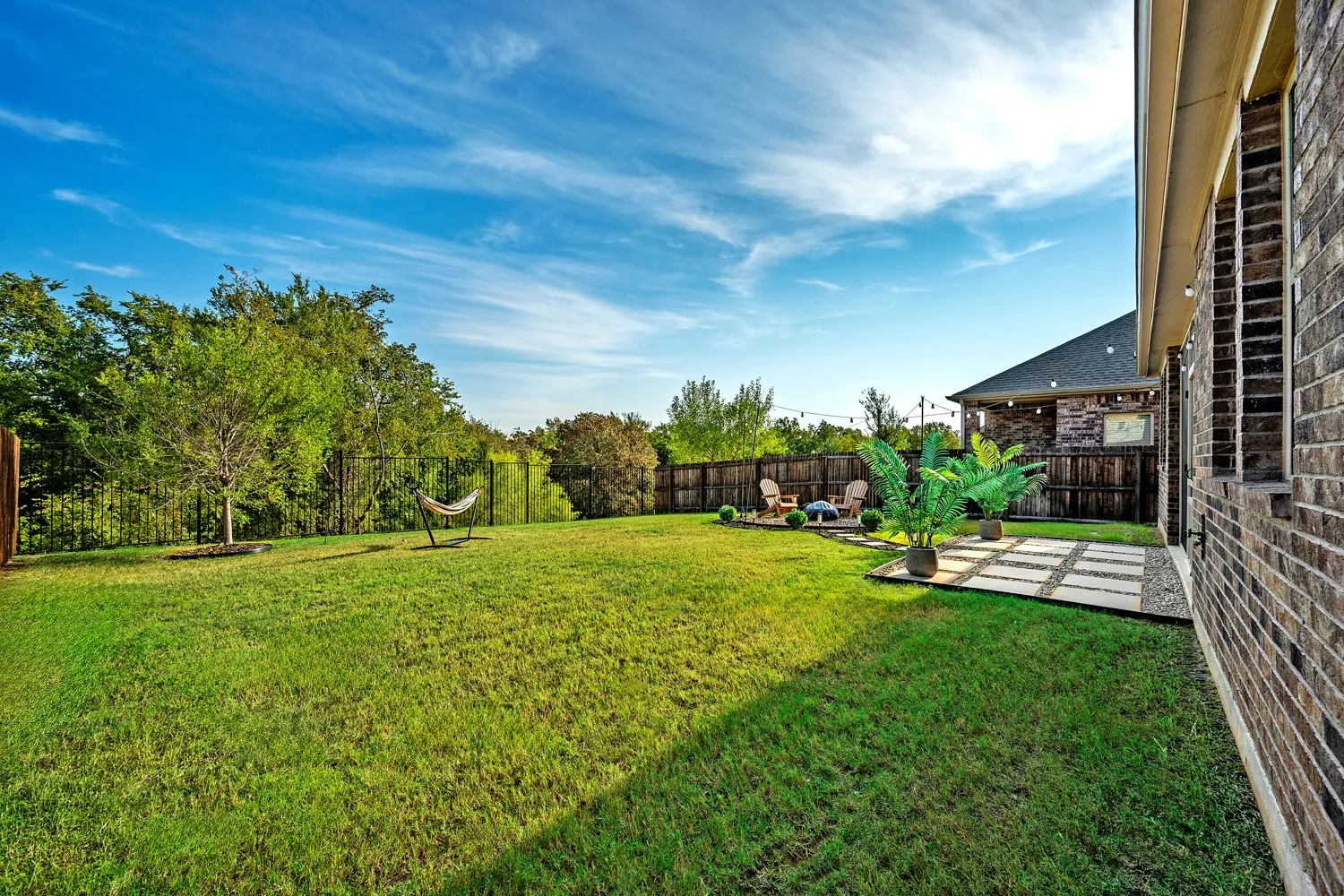 Single Family Residence For Rent in Denton County , 10505 Amarillo Lane, Aubrey, Texas 76227, 3 Bedroom, 2 Bathroom, 2 Garage spaces, 1,641 Sqft, built in 2023, mls#21392888, Real Estate Agent in Aubrey, Homes For Rent in Denton county, Homes For Rent in Aubrey, Realtor in Aubrey Texas, Real Estate Brokerage Independent Realty Texas, Luminita Cordes Realtor