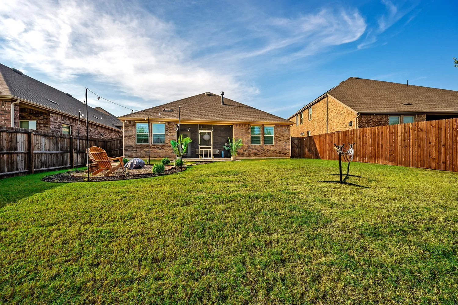 Single Family Residence For Rent in Denton County , 10505 Amarillo Lane, Aubrey, Texas 76227, 3 Bedroom, 2 Bathroom, 2 Garage spaces, 1,641 Sqft, built in 2023, mls#21392888, Real Estate Agent in Aubrey, Homes For Rent in Denton county, Homes For Rent in Aubrey, Realtor in Aubrey Texas, Real Estate Brokerage Independent Realty Texas, Luminita Cordes Realtor