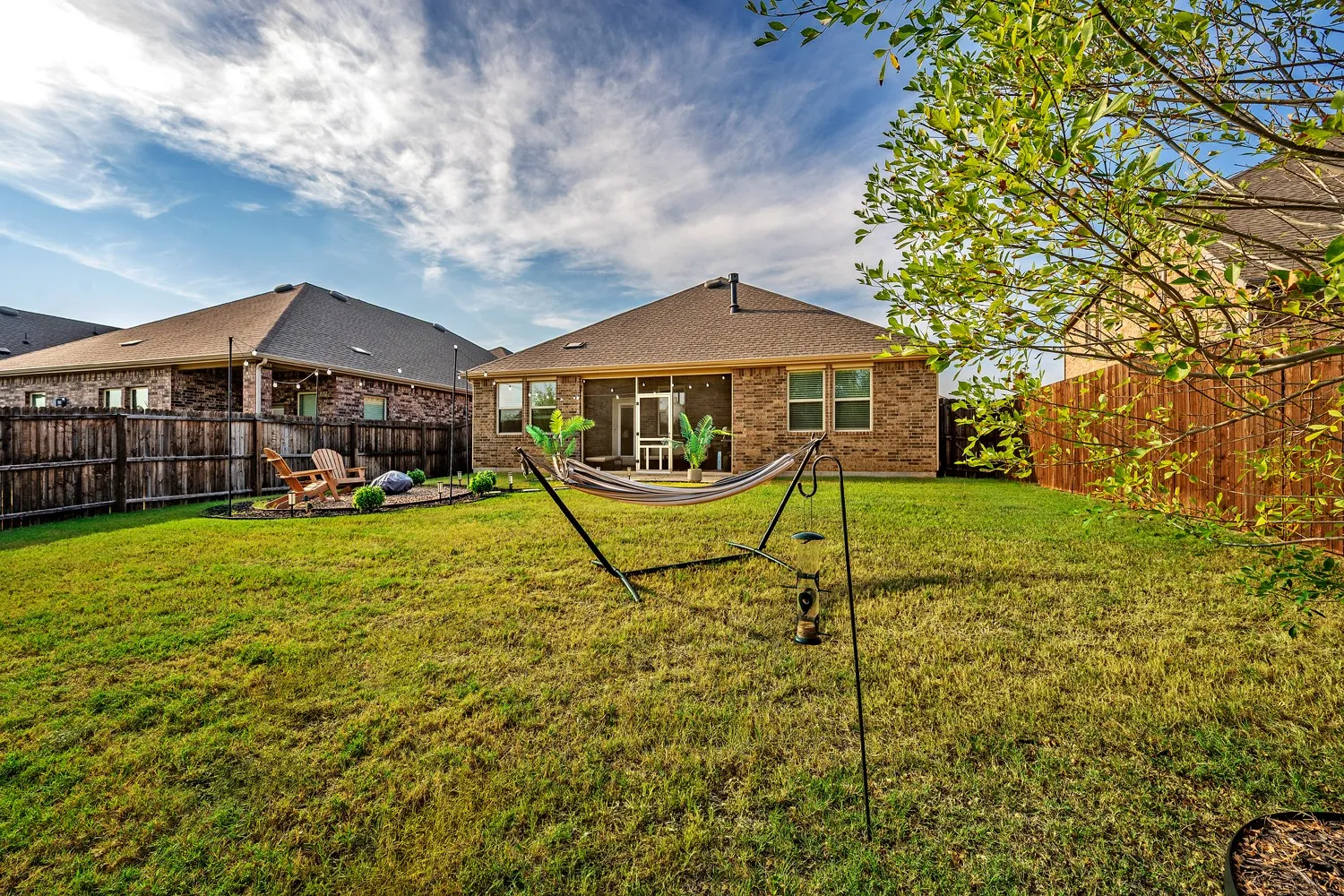 Single Family Residence For Rent in Denton County , 10505 Amarillo Lane, Aubrey, Texas 76227, 3 Bedroom, 2 Bathroom, 2 Garage spaces, 1,641 Sqft, built in 2023, mls#21392888, Real Estate Agent in Aubrey, Homes For Rent in Denton county, Homes For Rent in Aubrey, Realtor in Aubrey Texas, Real Estate Brokerage Independent Realty Texas, Luminita Cordes Realtor