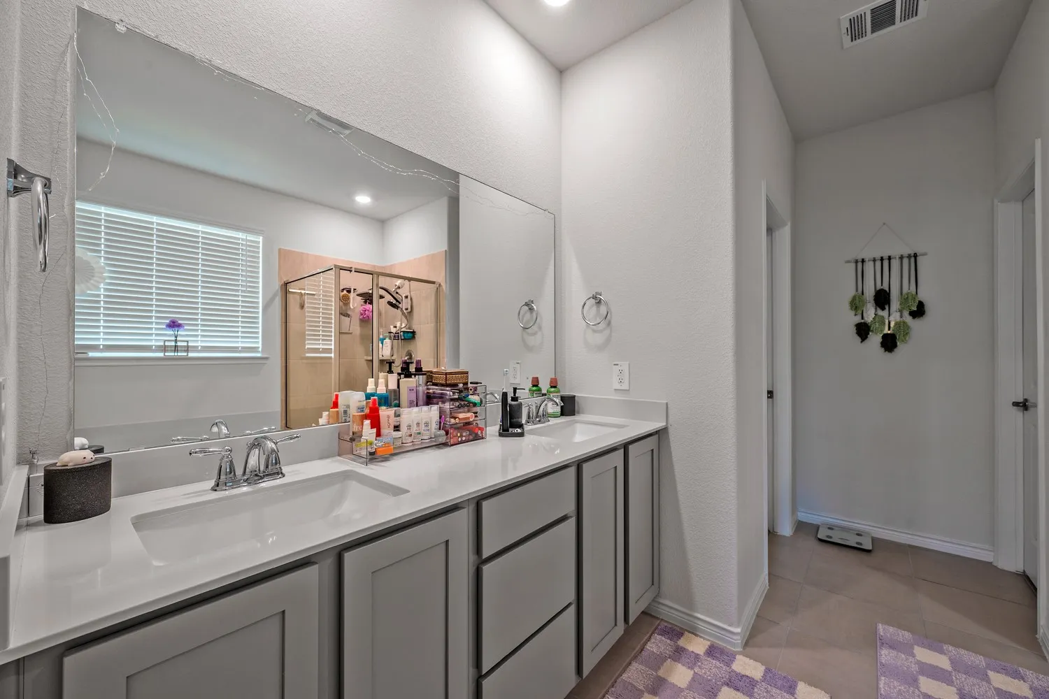 Single Family Residence For Rent in Denton County , 10505 Amarillo Lane, Aubrey, Texas 76227, 3 Bedroom, 2 Bathroom, 2 Garage spaces, 1,641 Sqft, built in 2023, mls#21392888, Real Estate Agent in Aubrey, Homes For Rent in Denton county, Homes For Rent in Aubrey, Realtor in Aubrey Texas, Real Estate Brokerage Independent Realty Texas, Luminita Cordes Realtor