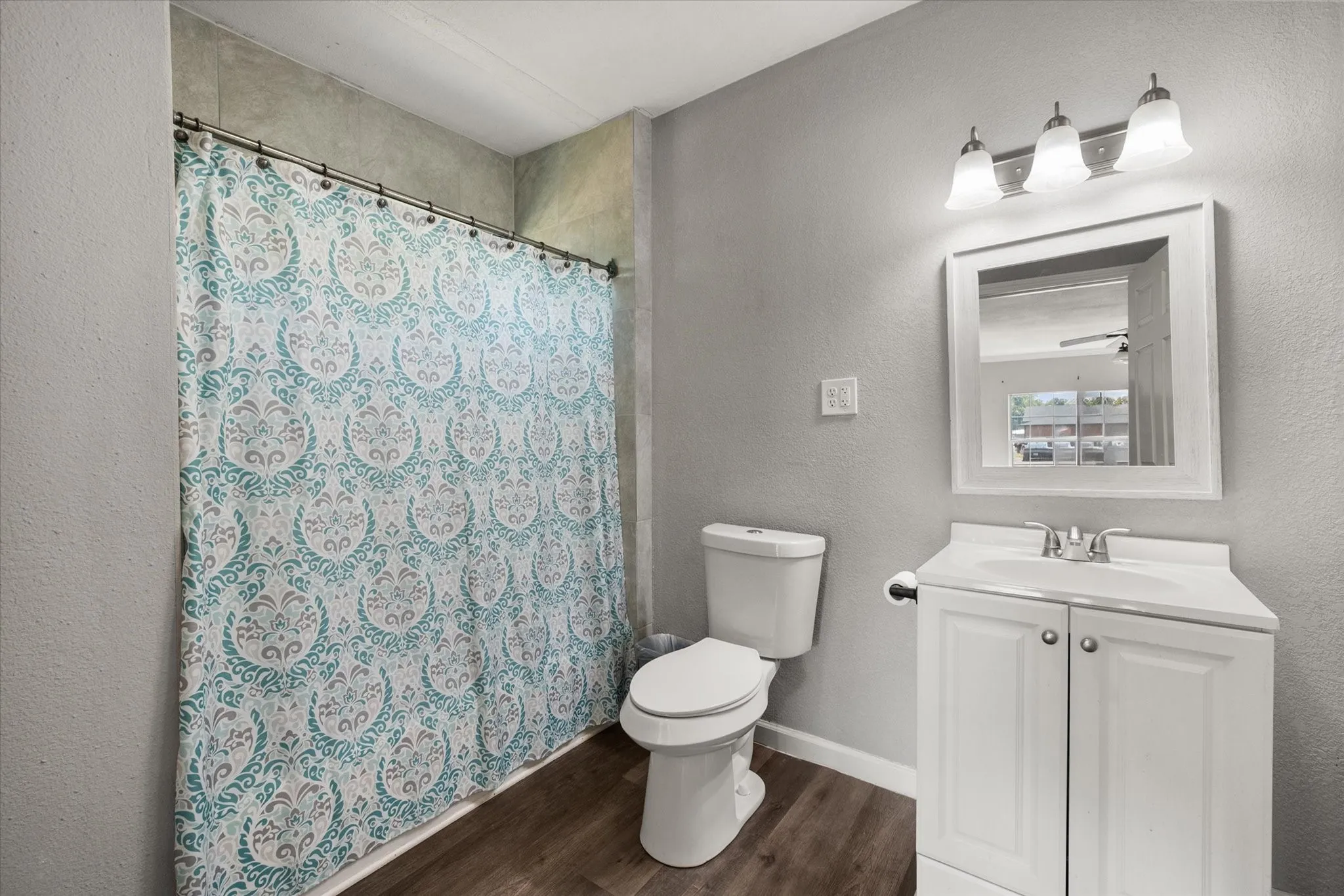 Single Family Residence For Sale in Navarro County , 918 Martin Luther King Jr Boulevard, Corsicana, Texas 75110, 3 Bedroom, 2 Bathroom, Garage spaces, 1,656 Sqft, built in 1945, mls#21392976, Real Estate Agent in Corsicana, Homes For Sale in Navarro county, Homes For Sale in Corsicana, Realtor in Corsicana Texas, Real Estate Brokerage Independent Realty Texas, Luminita Cordes Realtor