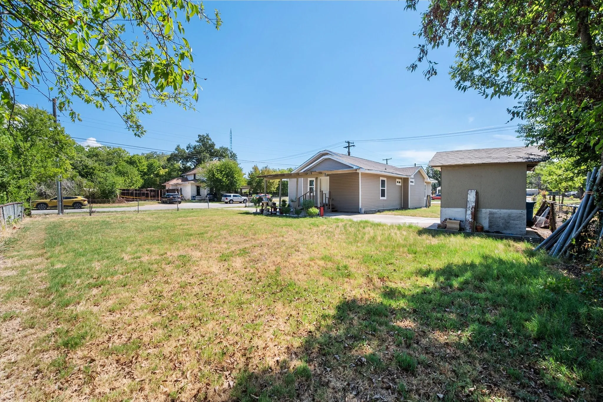 Single Family Residence For Sale in Navarro County , 918 Martin Luther King Jr Boulevard, Corsicana, Texas 75110, 3 Bedroom, 2 Bathroom, Garage spaces, 1,656 Sqft, built in 1945, mls#21392976, Real Estate Agent in Corsicana, Homes For Sale in Navarro county, Homes For Sale in Corsicana, Realtor in Corsicana Texas, Real Estate Brokerage Independent Realty Texas, Luminita Cordes Realtor