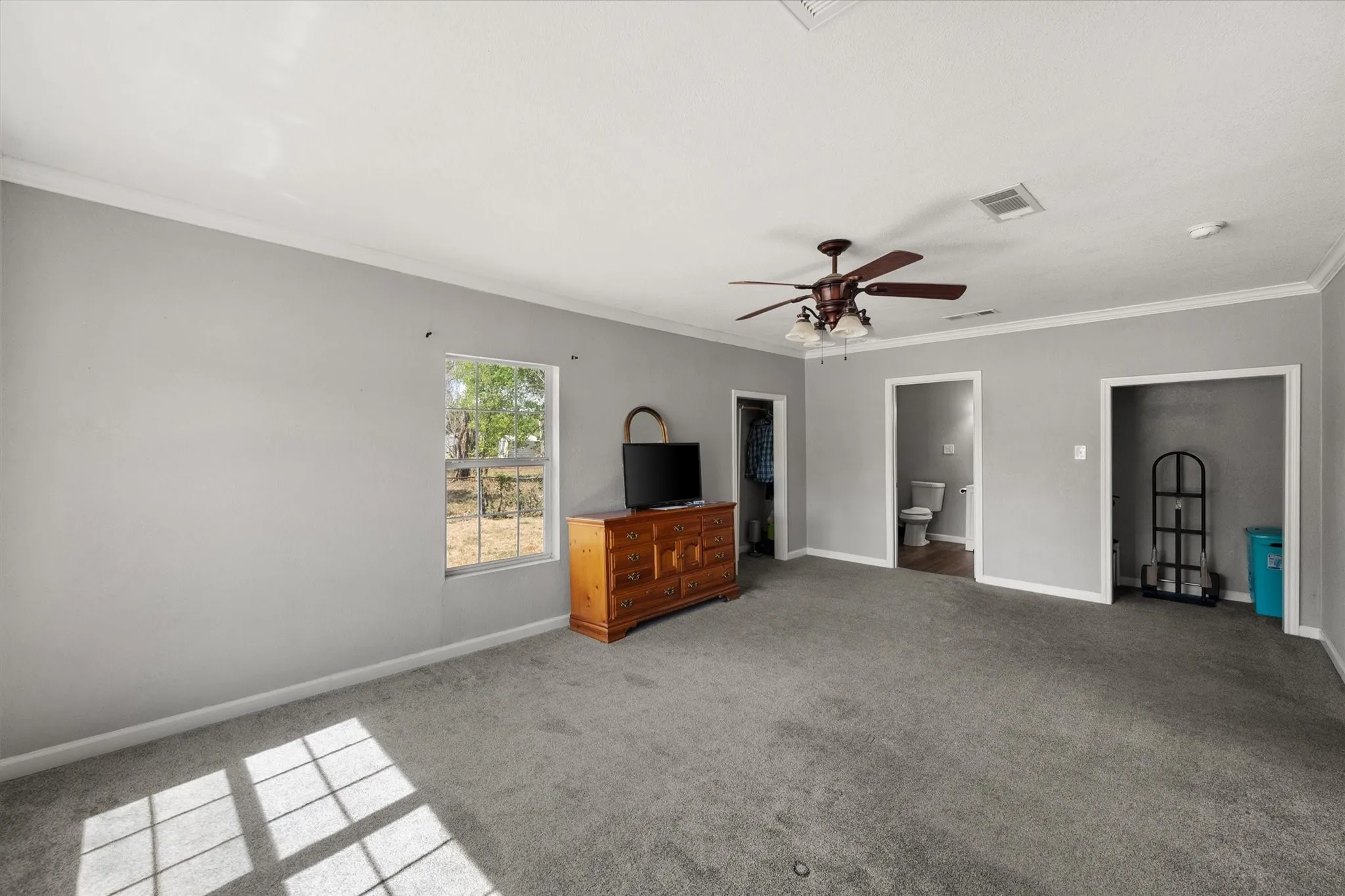 Single Family Residence For Sale in Navarro County , 918 Martin Luther King Jr Boulevard, Corsicana, Texas 75110, 3 Bedroom, 2 Bathroom, Garage spaces, 1,656 Sqft, built in 1945, mls#21392976, Real Estate Agent in Corsicana, Homes For Sale in Navarro county, Homes For Sale in Corsicana, Realtor in Corsicana Texas, Real Estate Brokerage Independent Realty Texas, Luminita Cordes Realtor