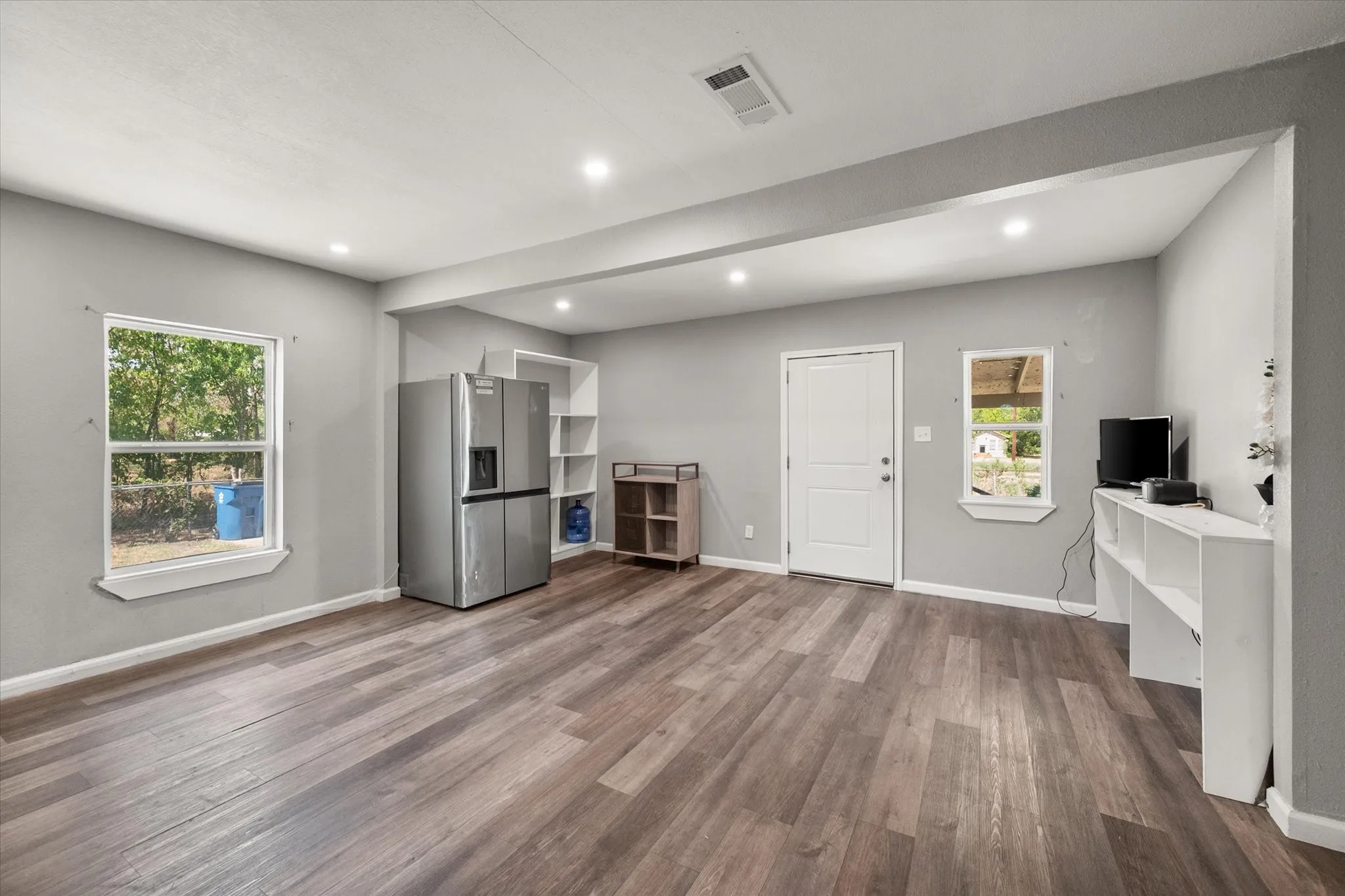 Single Family Residence For Sale in Navarro County , 918 Martin Luther King Jr Boulevard, Corsicana, Texas 75110, 3 Bedroom, 2 Bathroom, Garage spaces, 1,656 Sqft, built in 1945, mls#21392976, Real Estate Agent in Corsicana, Homes For Sale in Navarro county, Homes For Sale in Corsicana, Realtor in Corsicana Texas, Real Estate Brokerage Independent Realty Texas, Luminita Cordes Realtor