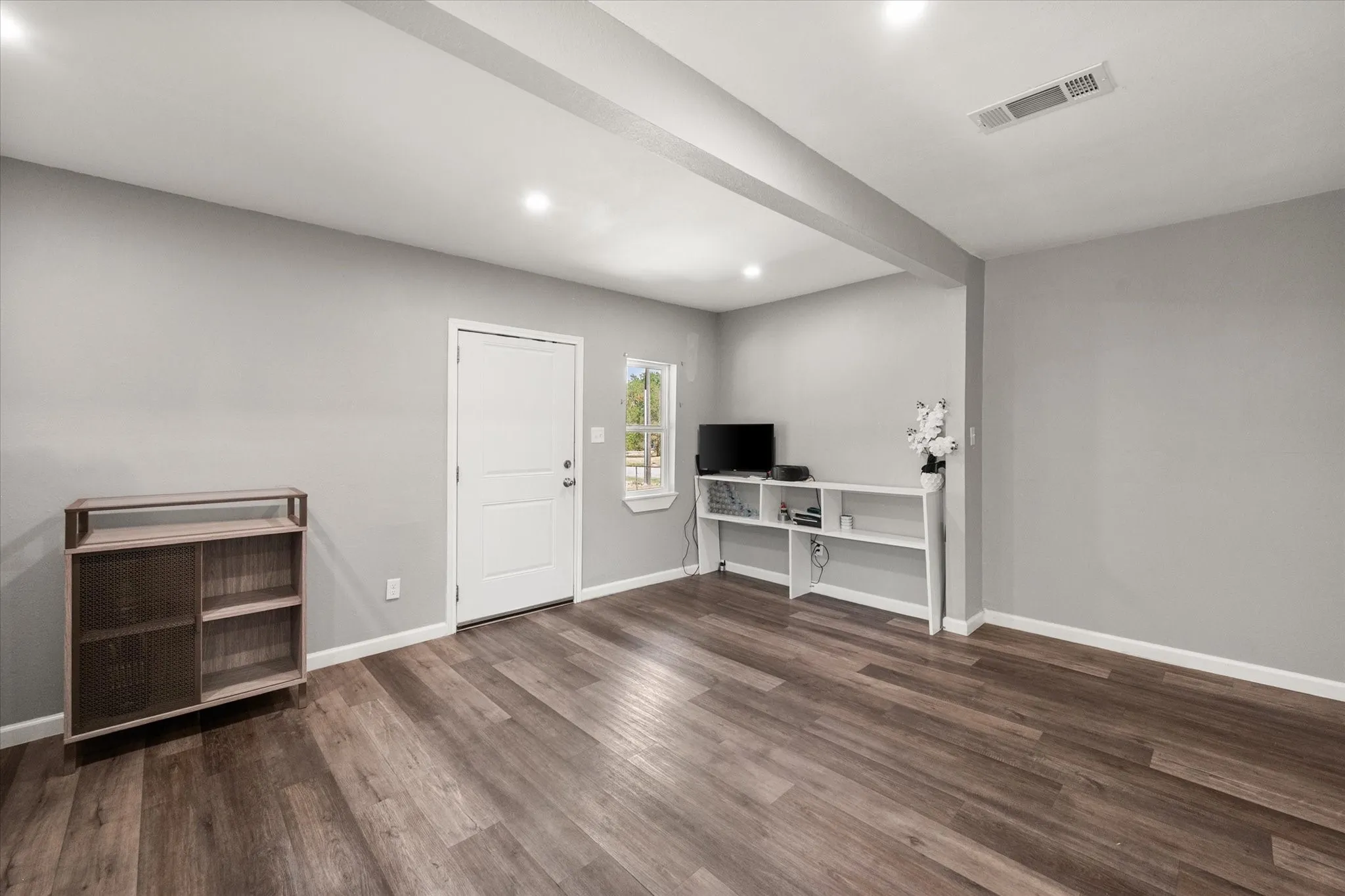 Single Family Residence For Sale in Navarro County , 918 Martin Luther King Jr Boulevard, Corsicana, Texas 75110, 3 Bedroom, 2 Bathroom, Garage spaces, 1,656 Sqft, built in 1945, mls#21392976, Real Estate Agent in Corsicana, Homes For Sale in Navarro county, Homes For Sale in Corsicana, Realtor in Corsicana Texas, Real Estate Brokerage Independent Realty Texas, Luminita Cordes Realtor