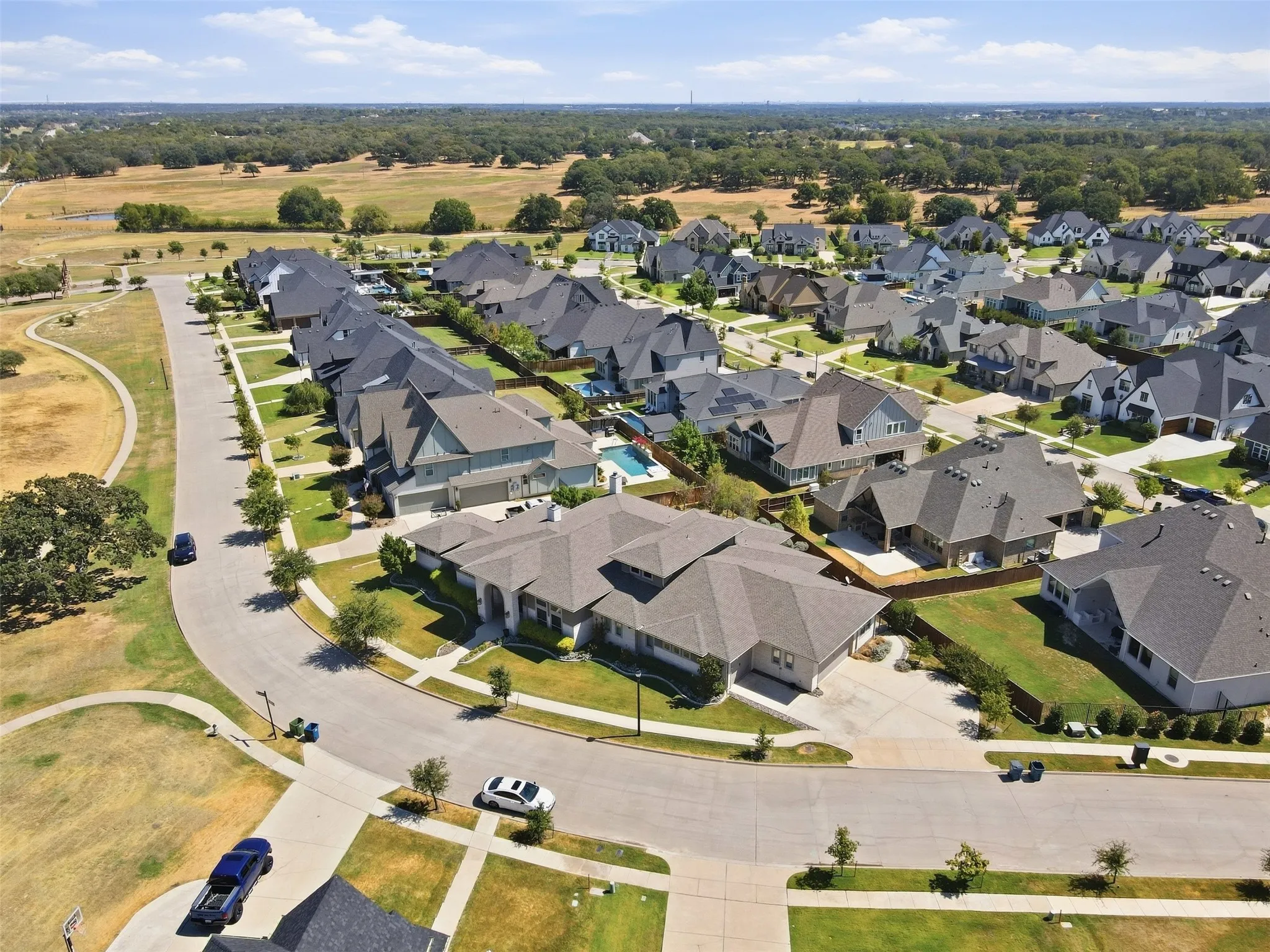 Single Family Residence For Sale in Denton County , 402 Appaloosa Run, Argyle, Texas 76226, 4 Bedroom, 4 Bathroom, 3 Garage spaces, 4,412 Sqft, built in 2016, mls#21392760, Real Estate Agent in Argyle, Homes For Sale in Denton county, Homes For Sale in Argyle, Realtor in Argyle Texas, Real Estate Brokerage Independent Realty Texas, Luminita Cordes Realtor