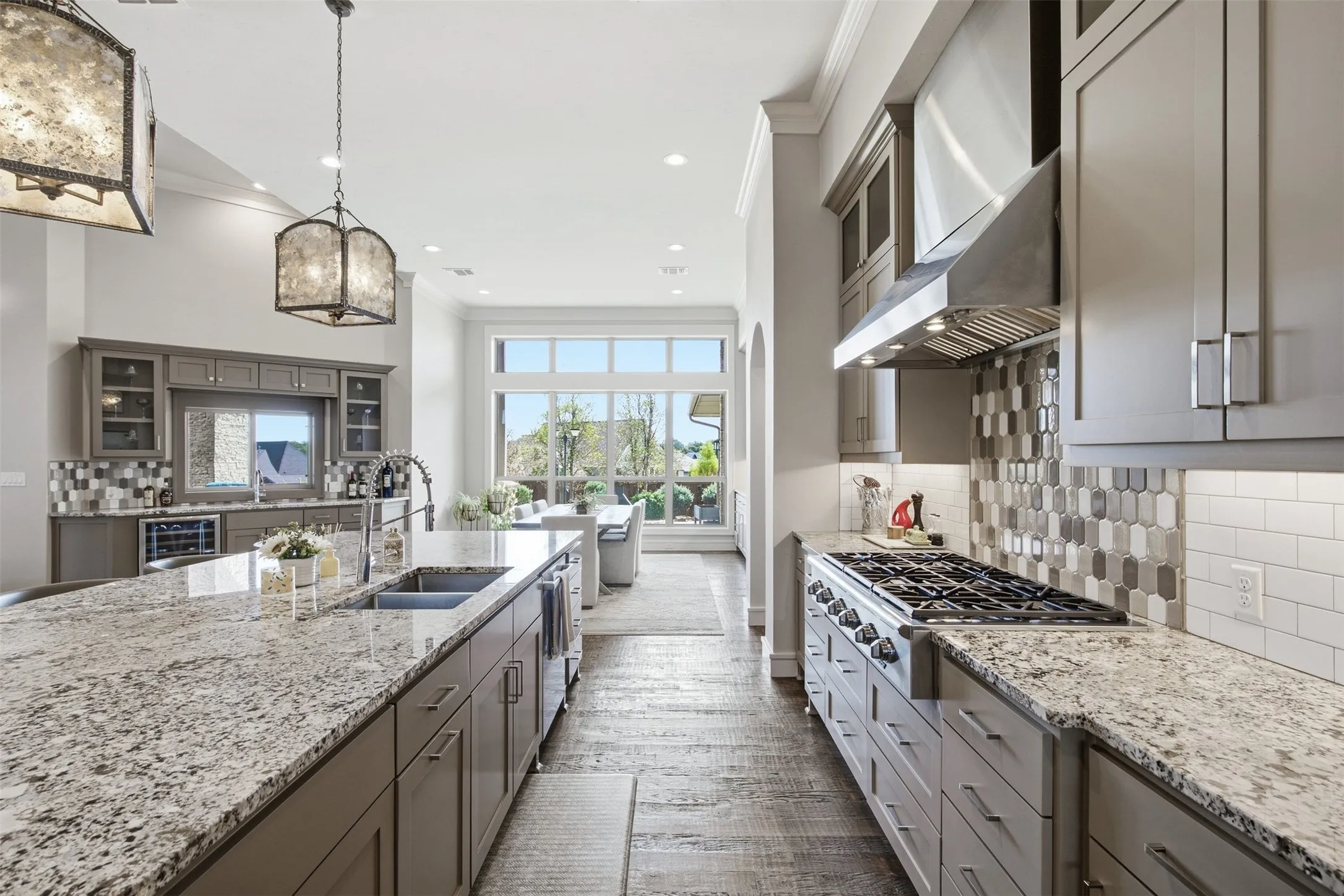 Single Family Residence For Sale in Denton County , 402 Appaloosa Run, Argyle, Texas 76226, 4 Bedroom, 4 Bathroom, 3 Garage spaces, 4,412 Sqft, built in 2016, mls#21392760, Real Estate Agent in Argyle, Homes For Sale in Denton county, Homes For Sale in Argyle, Realtor in Argyle Texas, Real Estate Brokerage Independent Realty Texas, Luminita Cordes Realtor