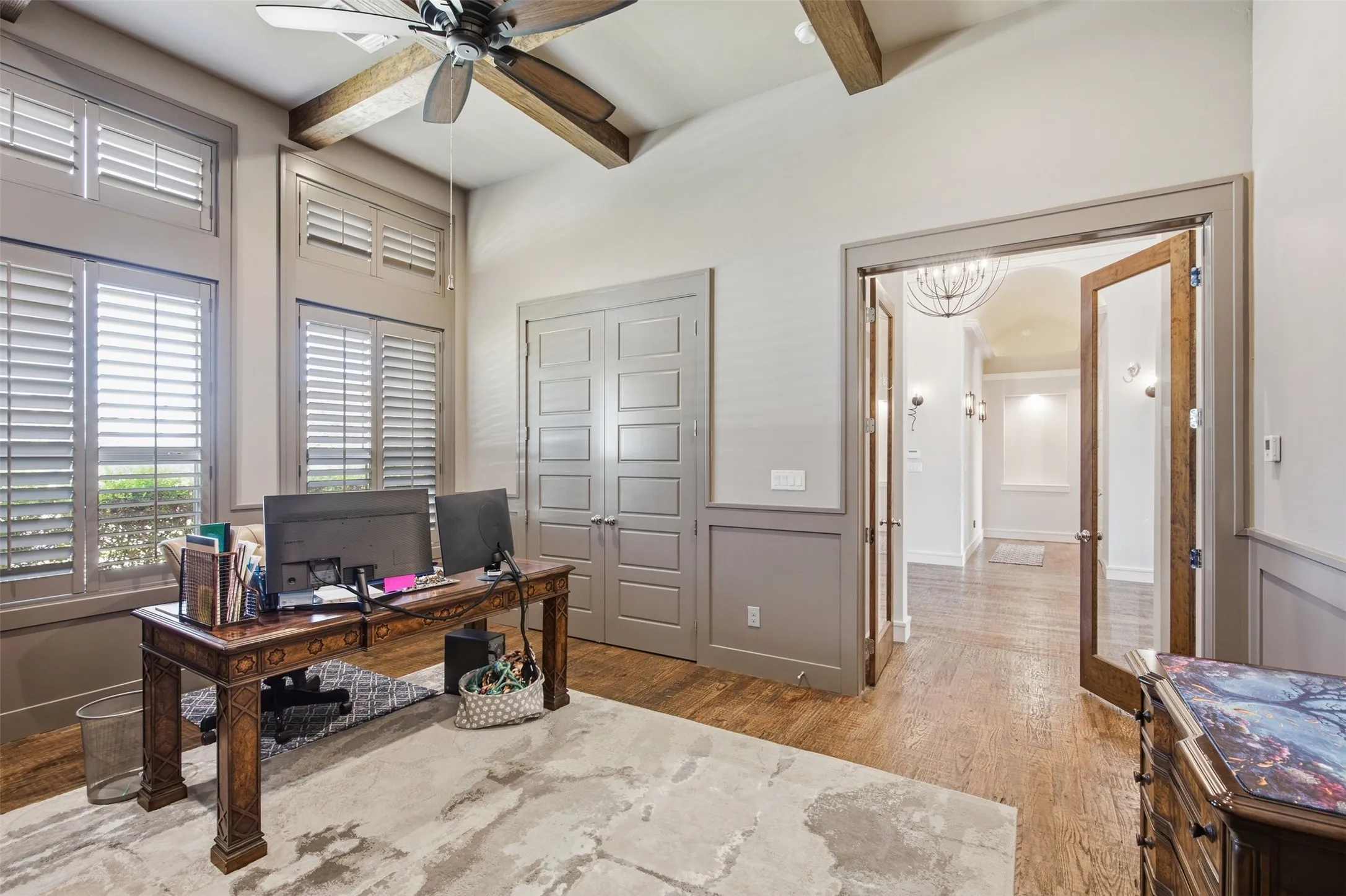 Formal living or office