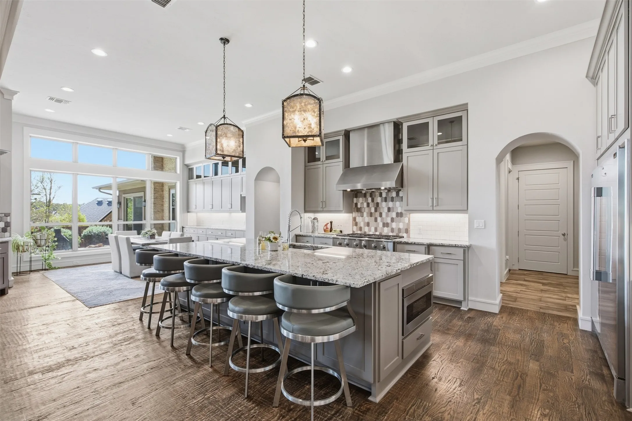 Single Family Residence For Sale in Denton County , 402 Appaloosa Run, Argyle, Texas 76226, 4 Bedroom, 4 Bathroom, 3 Garage spaces, 4,412 Sqft, built in 2016, mls#21392760, Real Estate Agent in Argyle, Homes For Sale in Denton county, Homes For Sale in Argyle, Realtor in Argyle Texas, Real Estate Brokerage Independent Realty Texas, Luminita Cordes Realtor