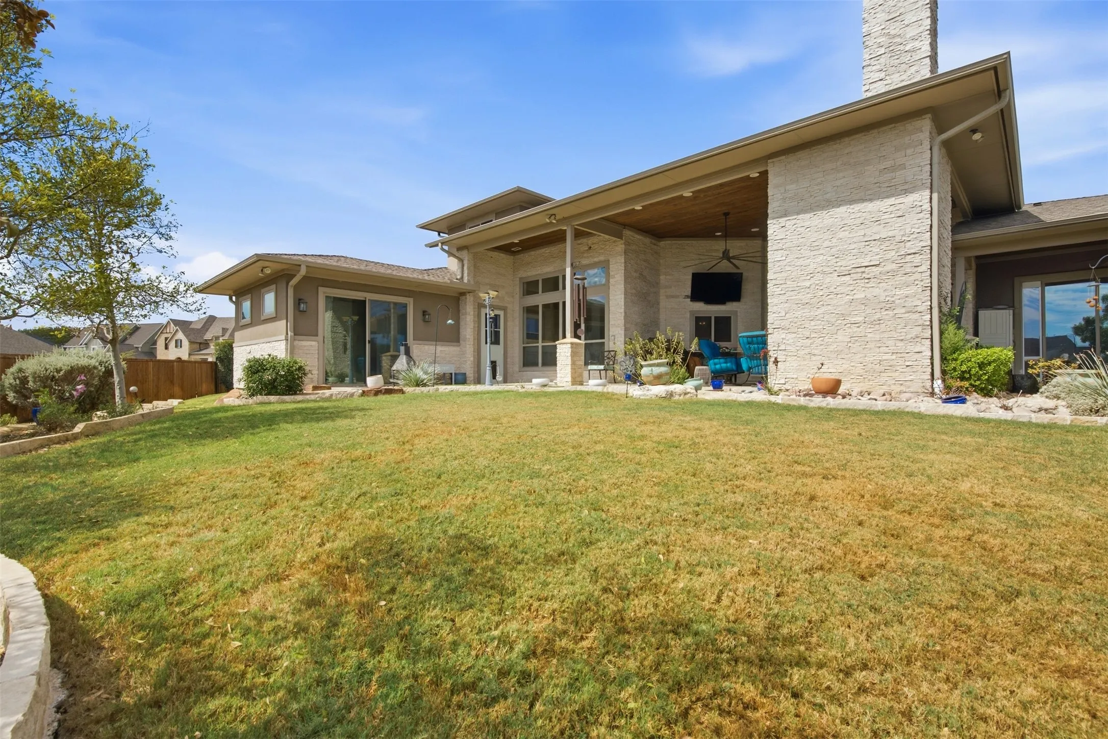 Single Family Residence For Sale in Denton County , 402 Appaloosa Run, Argyle, Texas 76226, 4 Bedroom, 4 Bathroom, 3 Garage spaces, 4,412 Sqft, built in 2016, mls#21392760, Real Estate Agent in Argyle, Homes For Sale in Denton county, Homes For Sale in Argyle, Realtor in Argyle Texas, Real Estate Brokerage Independent Realty Texas, Luminita Cordes Realtor