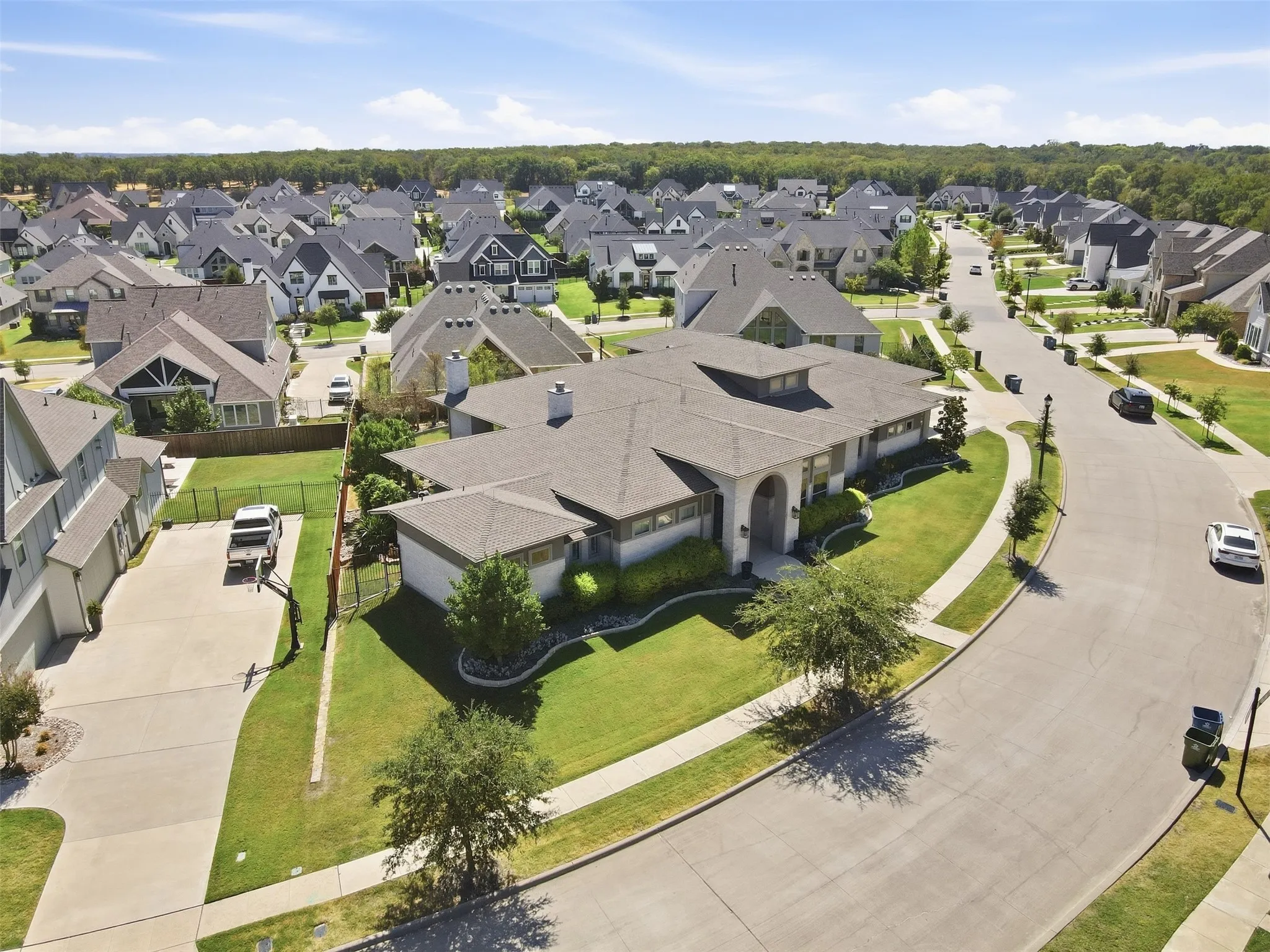 Single Family Residence For Sale in Denton County , 402 Appaloosa Run, Argyle, Texas 76226, 4 Bedroom, 4 Bathroom, 3 Garage spaces, 4,412 Sqft, built in 2016, mls#21392760, Real Estate Agent in Argyle, Homes For Sale in Denton county, Homes For Sale in Argyle, Realtor in Argyle Texas, Real Estate Brokerage Independent Realty Texas, Luminita Cordes Realtor