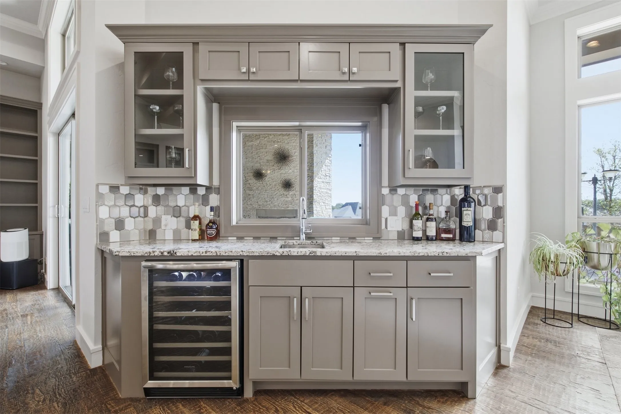 Single Family Residence For Sale in Denton County , 402 Appaloosa Run, Argyle, Texas 76226, 4 Bedroom, 4 Bathroom, 3 Garage spaces, 4,412 Sqft, built in 2016, mls#21392760, Real Estate Agent in Argyle, Homes For Sale in Denton county, Homes For Sale in Argyle, Realtor in Argyle Texas, Real Estate Brokerage Independent Realty Texas, Luminita Cordes Realtor