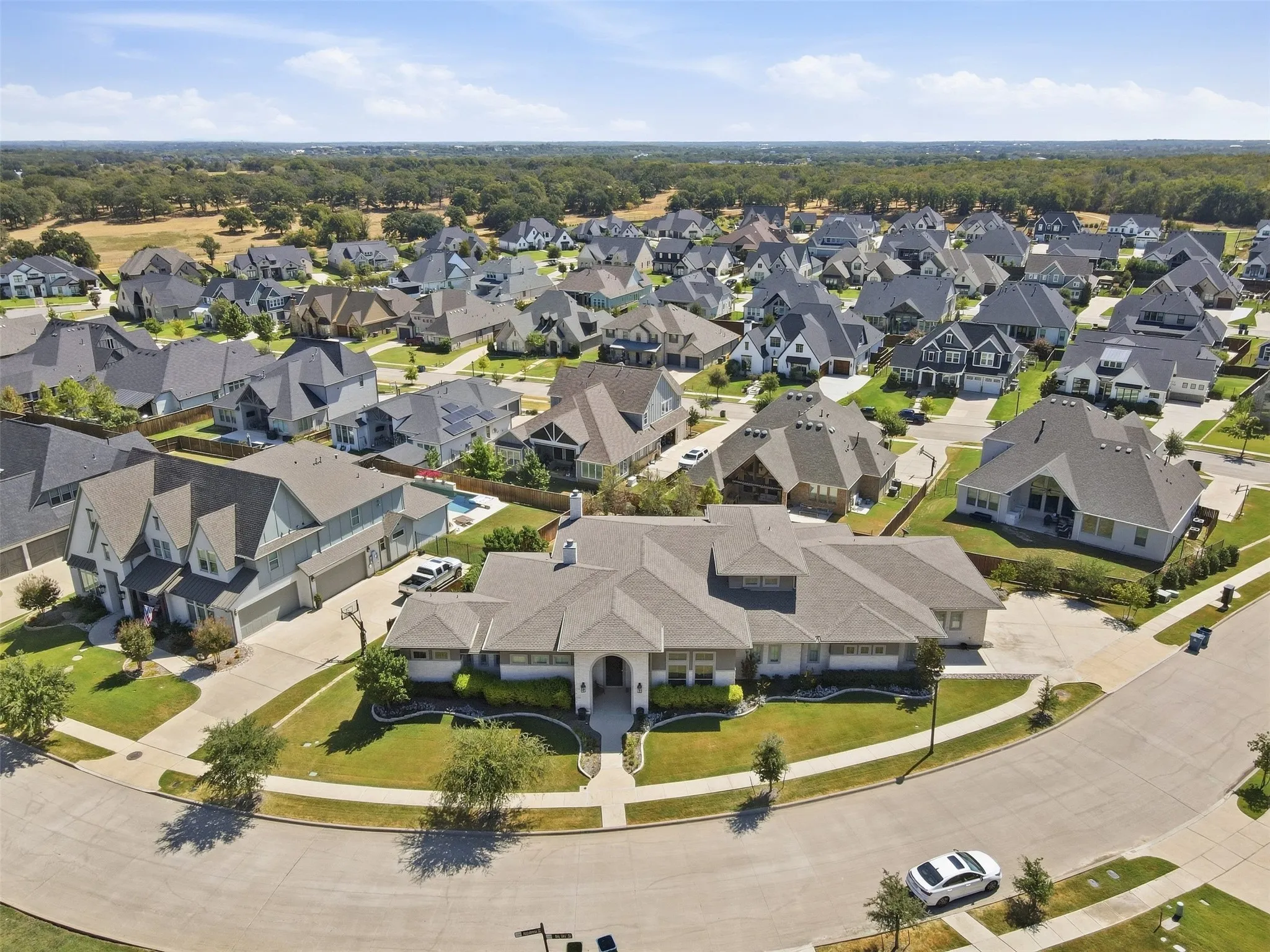 Single Family Residence For Sale in Denton County , 402 Appaloosa Run, Argyle, Texas 76226, 4 Bedroom, 4 Bathroom, 3 Garage spaces, 4,412 Sqft, built in 2016, mls#21392760, Real Estate Agent in Argyle, Homes For Sale in Denton county, Homes For Sale in Argyle, Realtor in Argyle Texas, Real Estate Brokerage Independent Realty Texas, Luminita Cordes Realtor