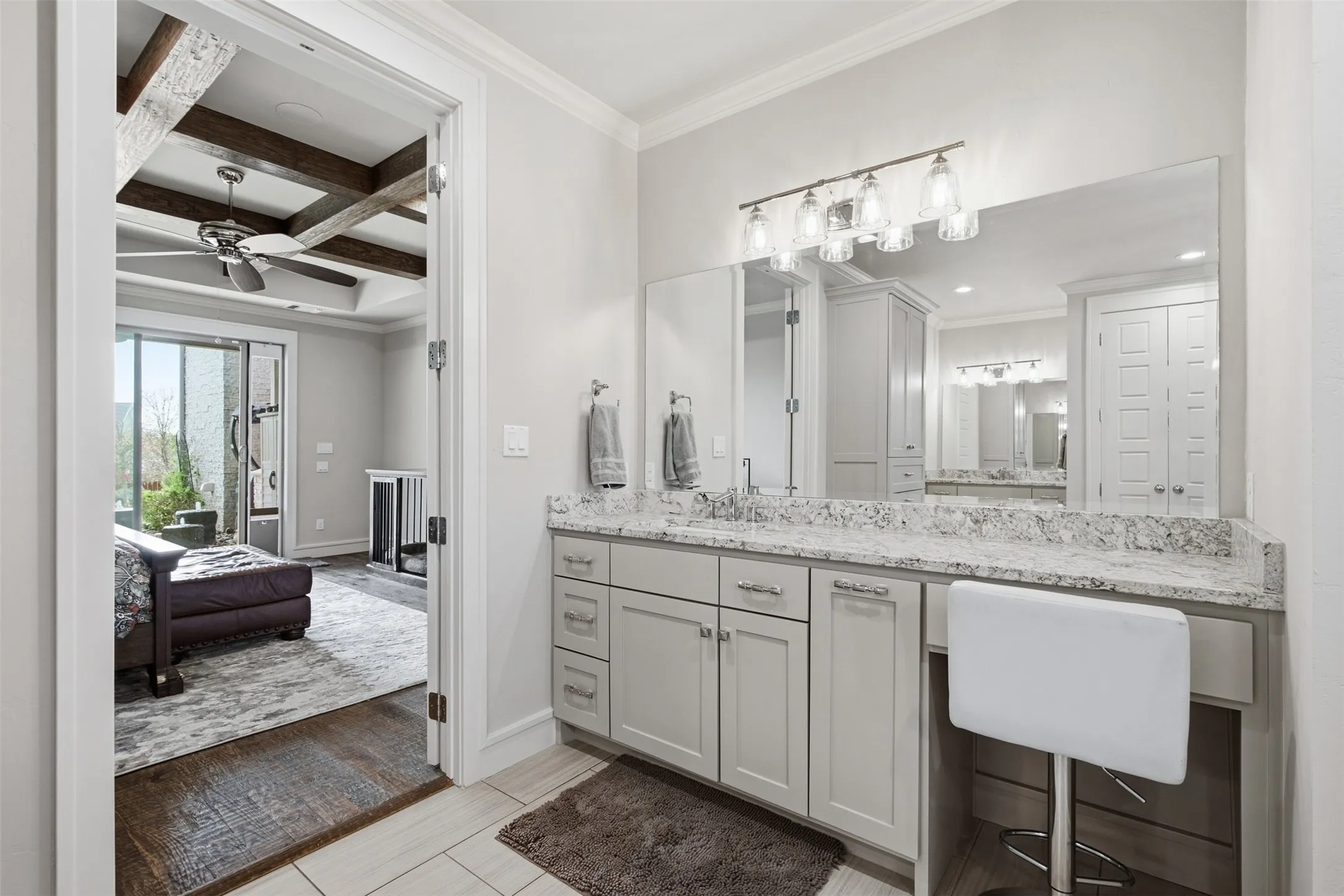 Single Family Residence For Sale in Denton County , 402 Appaloosa Run, Argyle, Texas 76226, 4 Bedroom, 4 Bathroom, 3 Garage spaces, 4,412 Sqft, built in 2016, mls#21392760, Real Estate Agent in Argyle, Homes For Sale in Denton county, Homes For Sale in Argyle, Realtor in Argyle Texas, Real Estate Brokerage Independent Realty Texas, Luminita Cordes Realtor