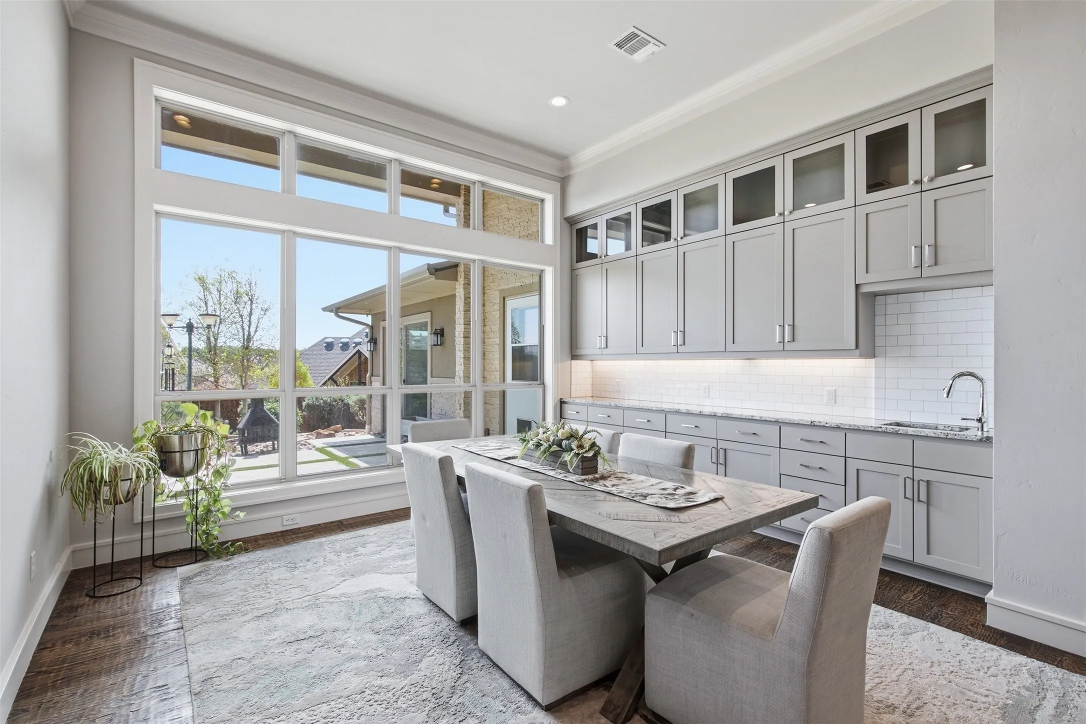 Single Family Residence For Sale in Denton County , 402 Appaloosa Run, Argyle, Texas 76226, 4 Bedroom, 4 Bathroom, 3 Garage spaces, 4,412 Sqft, built in 2016, mls#21392760, Real Estate Agent in Argyle, Homes For Sale in Denton county, Homes For Sale in Argyle, Realtor in Argyle Texas, Real Estate Brokerage Independent Realty Texas, Luminita Cordes Realtor