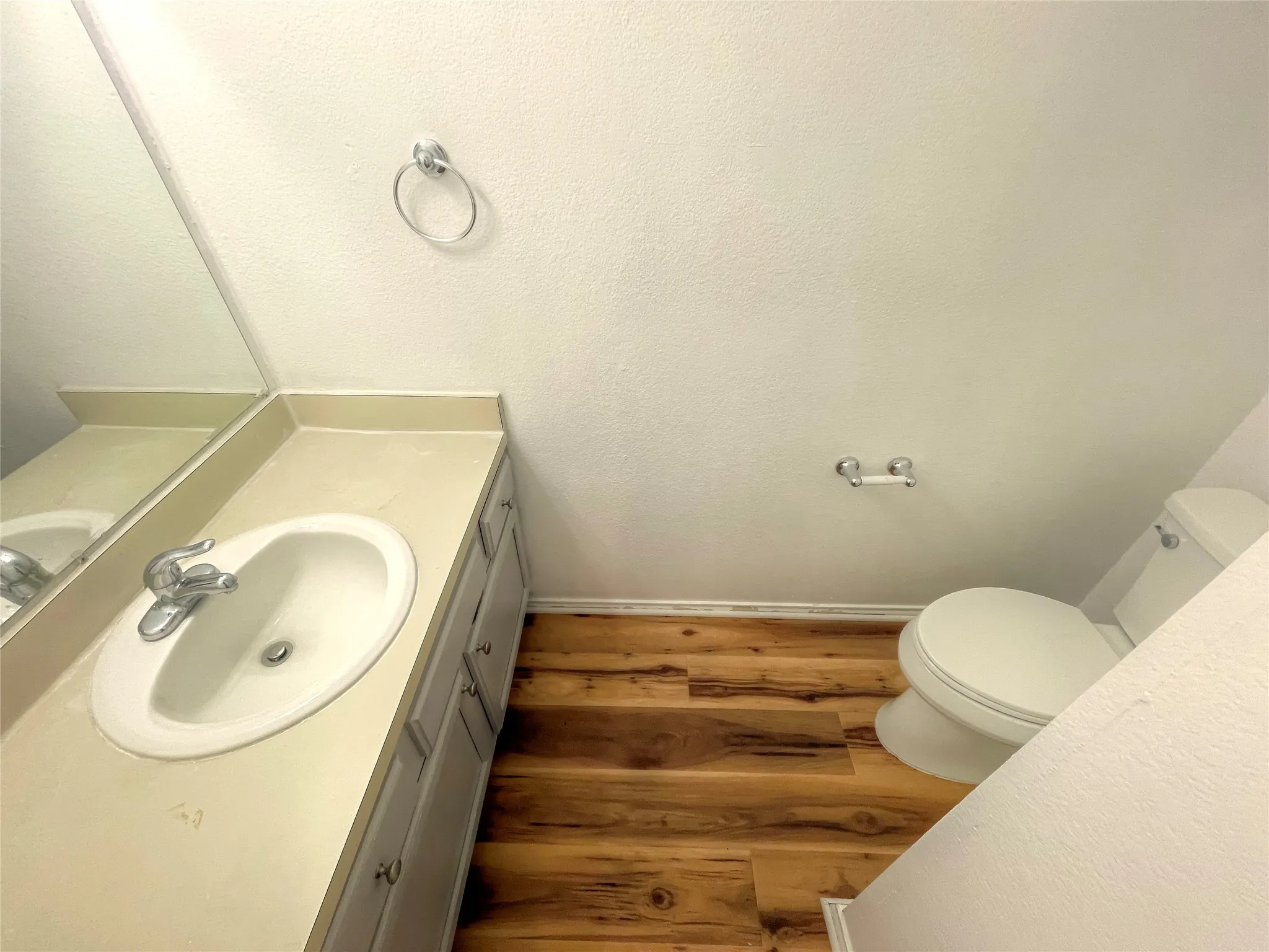 Townhouse For Rent in Tarrant County , 1034 Mckinley Street A, Benbrook, Texas 76126, 2 Bedroom, 2 Bathroom, Garage spaces, 4,320 Sqft, built in 1979, mls#21393040, Real Estate Agent in Benbrook, Homes For Rent in Tarrant county, Homes For Rent in Benbrook, Realtor in Benbrook Texas, Real Estate Brokerage Independent Realty Texas, Luminita Cordes Realtor