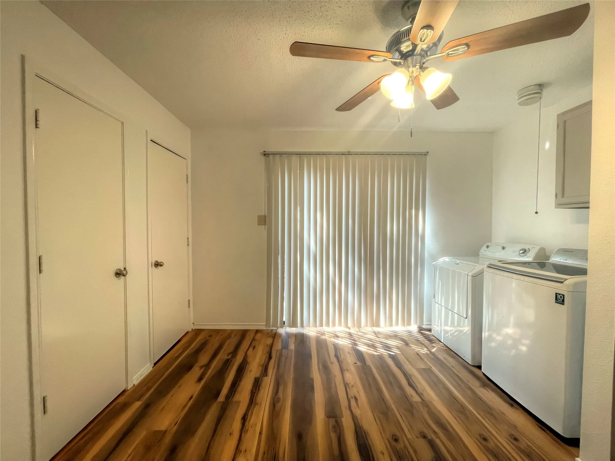 Townhouse For Rent in Tarrant County , 1034 Mckinley Street A, Benbrook, Texas 76126, 2 Bedroom, 2 Bathroom, Garage spaces, 4,320 Sqft, built in 1979, mls#21393040, Real Estate Agent in Benbrook, Homes For Rent in Tarrant county, Homes For Rent in Benbrook, Realtor in Benbrook Texas, Real Estate Brokerage Independent Realty Texas, Luminita Cordes Realtor