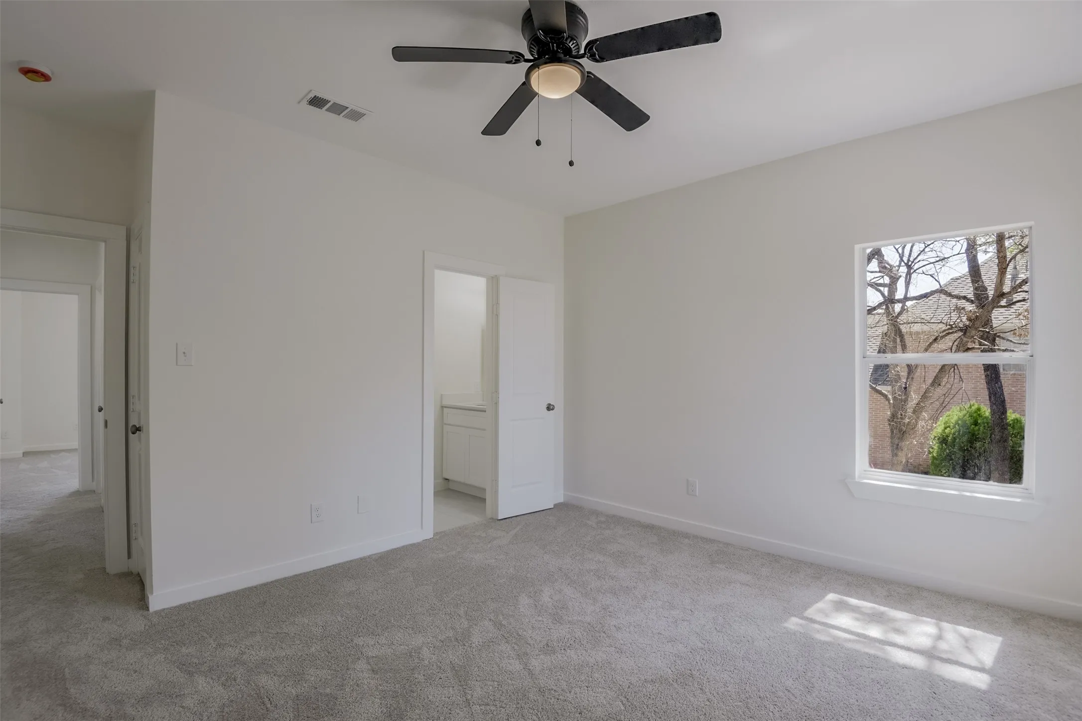 Single Family Residence For Rent in Tarrant County , 2916 Forestwood Drive, Arlington, Texas 76006, 5 Bedroom, 4 Bathroom, 2 Garage spaces, 3,502 Sqft, built in 1996, mls#21393042, Real Estate Agent in Arlington, Homes For Rent in Tarrant county, Homes For Rent in Arlington, Realtor in Arlington Texas, Real Estate Brokerage Independent Realty Texas, Luminita Cordes Realtor