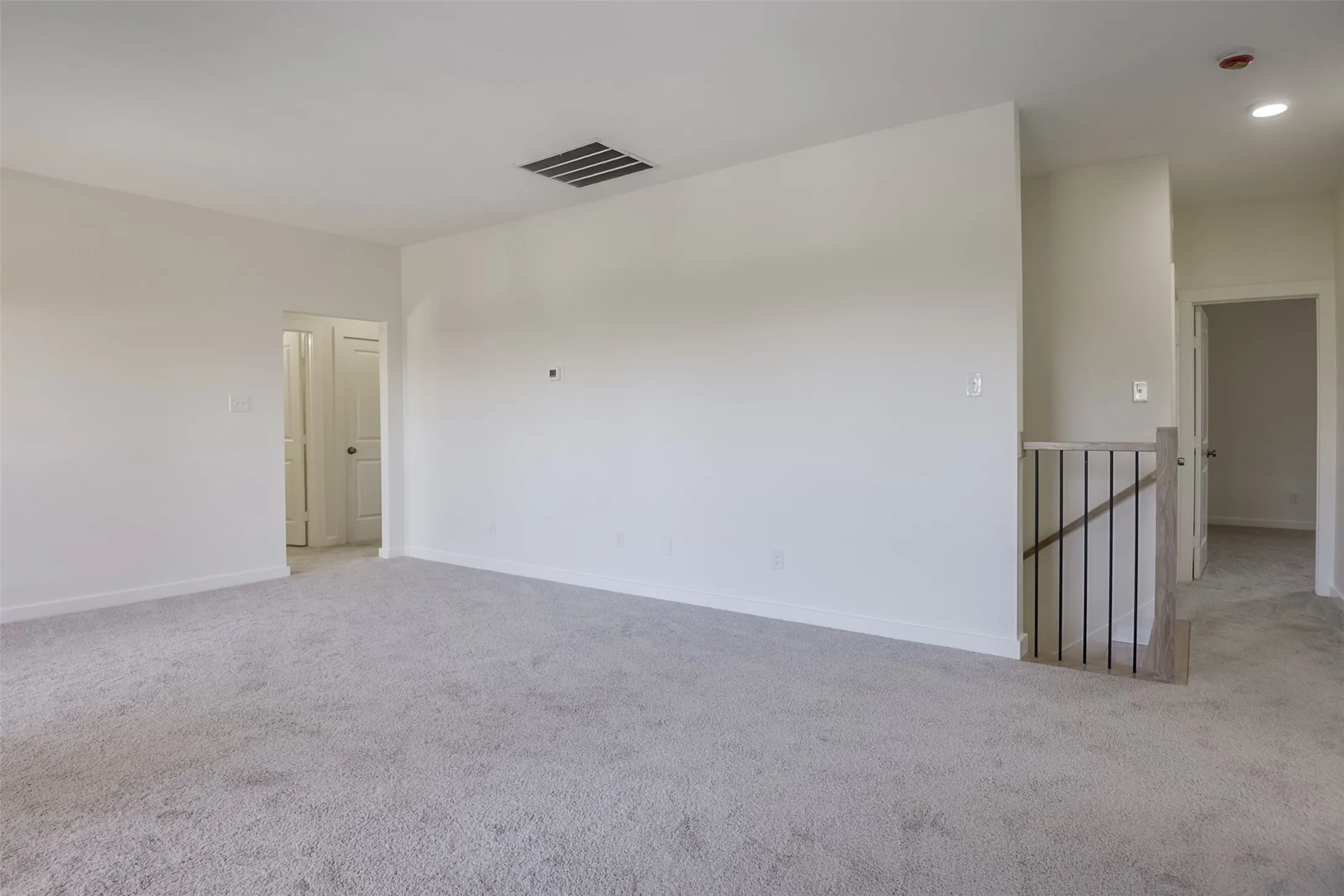 Single Family Residence For Rent in Tarrant County , 2916 Forestwood Drive, Arlington, Texas 76006, 5 Bedroom, 4 Bathroom, 2 Garage spaces, 3,502 Sqft, built in 1996, mls#21393042, Real Estate Agent in Arlington, Homes For Rent in Tarrant county, Homes For Rent in Arlington, Realtor in Arlington Texas, Real Estate Brokerage Independent Realty Texas, Luminita Cordes Realtor