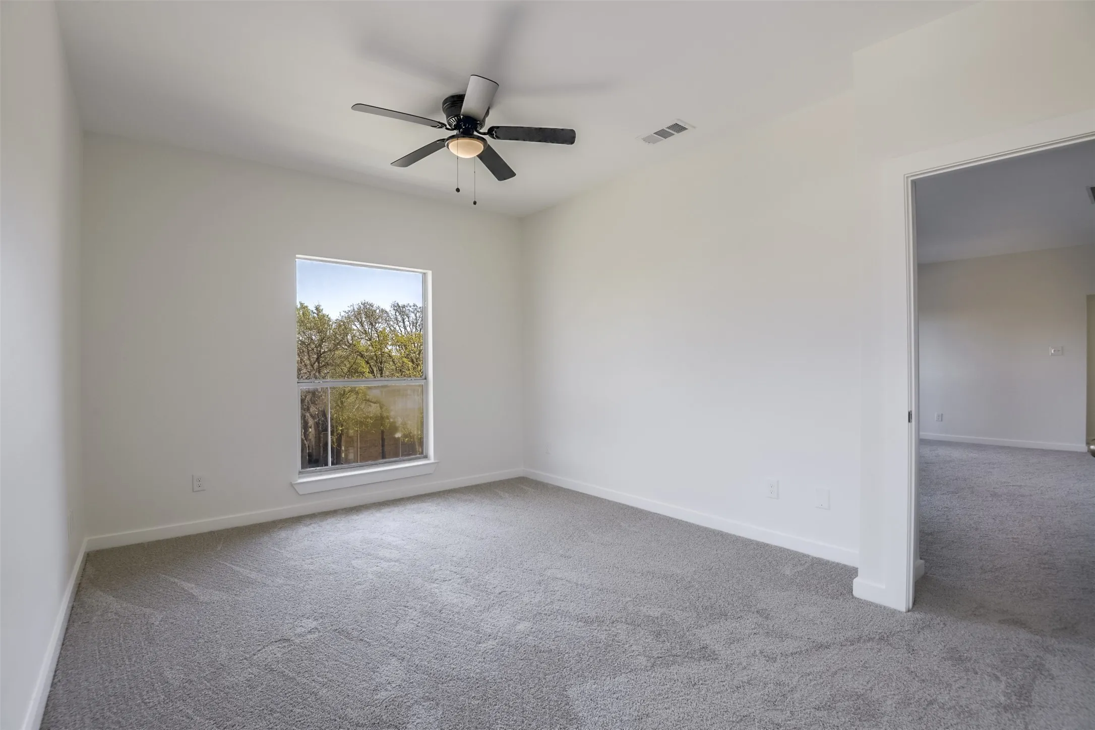 Single Family Residence For Rent in Tarrant County , 2916 Forestwood Drive, Arlington, Texas 76006, 5 Bedroom, 4 Bathroom, 2 Garage spaces, 3,502 Sqft, built in 1996, mls#21393042, Real Estate Agent in Arlington, Homes For Rent in Tarrant county, Homes For Rent in Arlington, Realtor in Arlington Texas, Real Estate Brokerage Independent Realty Texas, Luminita Cordes Realtor
