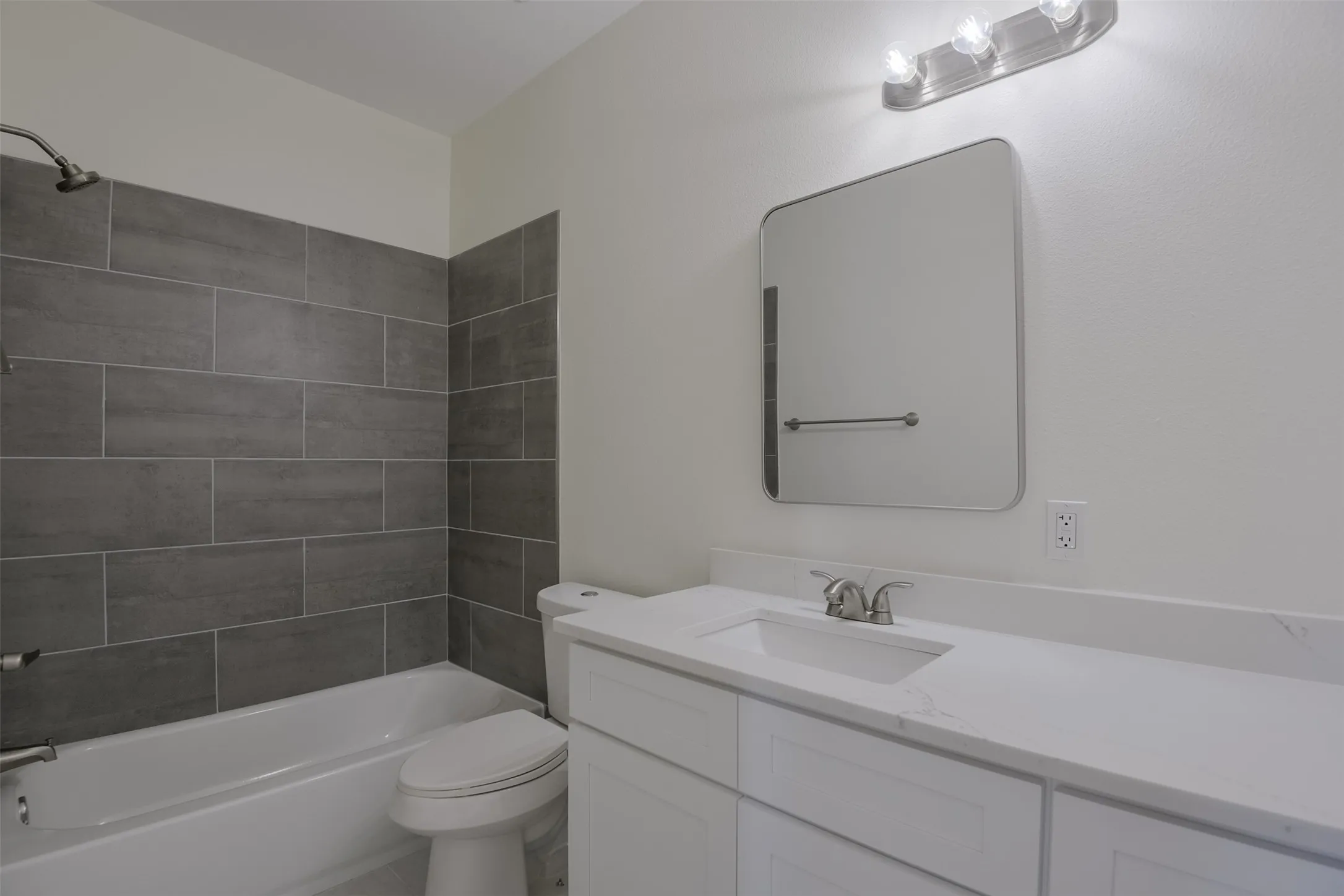 Single Family Residence For Rent in Tarrant County , 2916 Forestwood Drive, Arlington, Texas 76006, 5 Bedroom, 4 Bathroom, 2 Garage spaces, 3,502 Sqft, built in 1996, mls#21393042, Real Estate Agent in Arlington, Homes For Rent in Tarrant county, Homes For Rent in Arlington, Realtor in Arlington Texas, Real Estate Brokerage Independent Realty Texas, Luminita Cordes Realtor