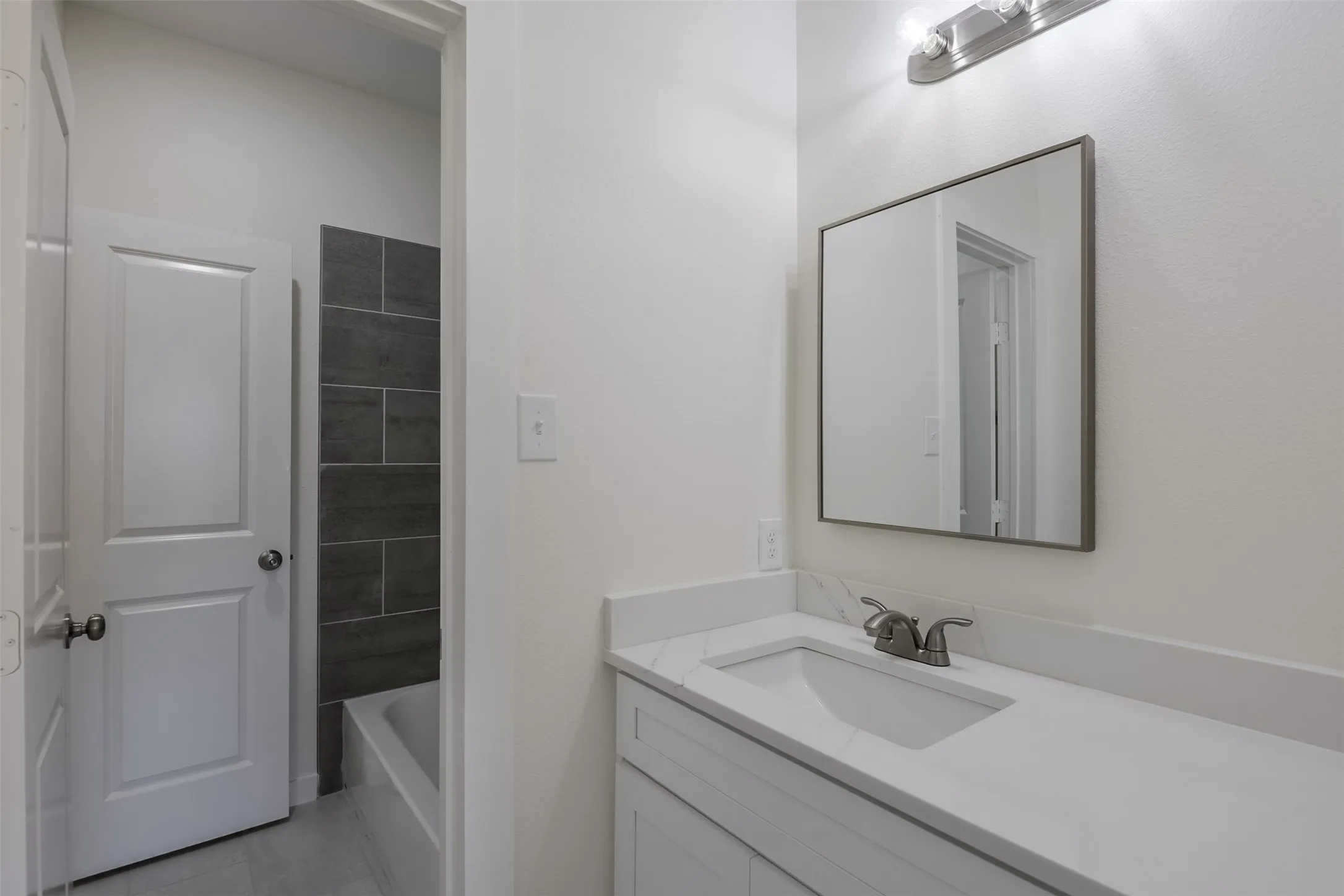 Single Family Residence For Rent in Tarrant County , 2916 Forestwood Drive, Arlington, Texas 76006, 5 Bedroom, 4 Bathroom, 2 Garage spaces, 3,502 Sqft, built in 1996, mls#21393042, Real Estate Agent in Arlington, Homes For Rent in Tarrant county, Homes For Rent in Arlington, Realtor in Arlington Texas, Real Estate Brokerage Independent Realty Texas, Luminita Cordes Realtor