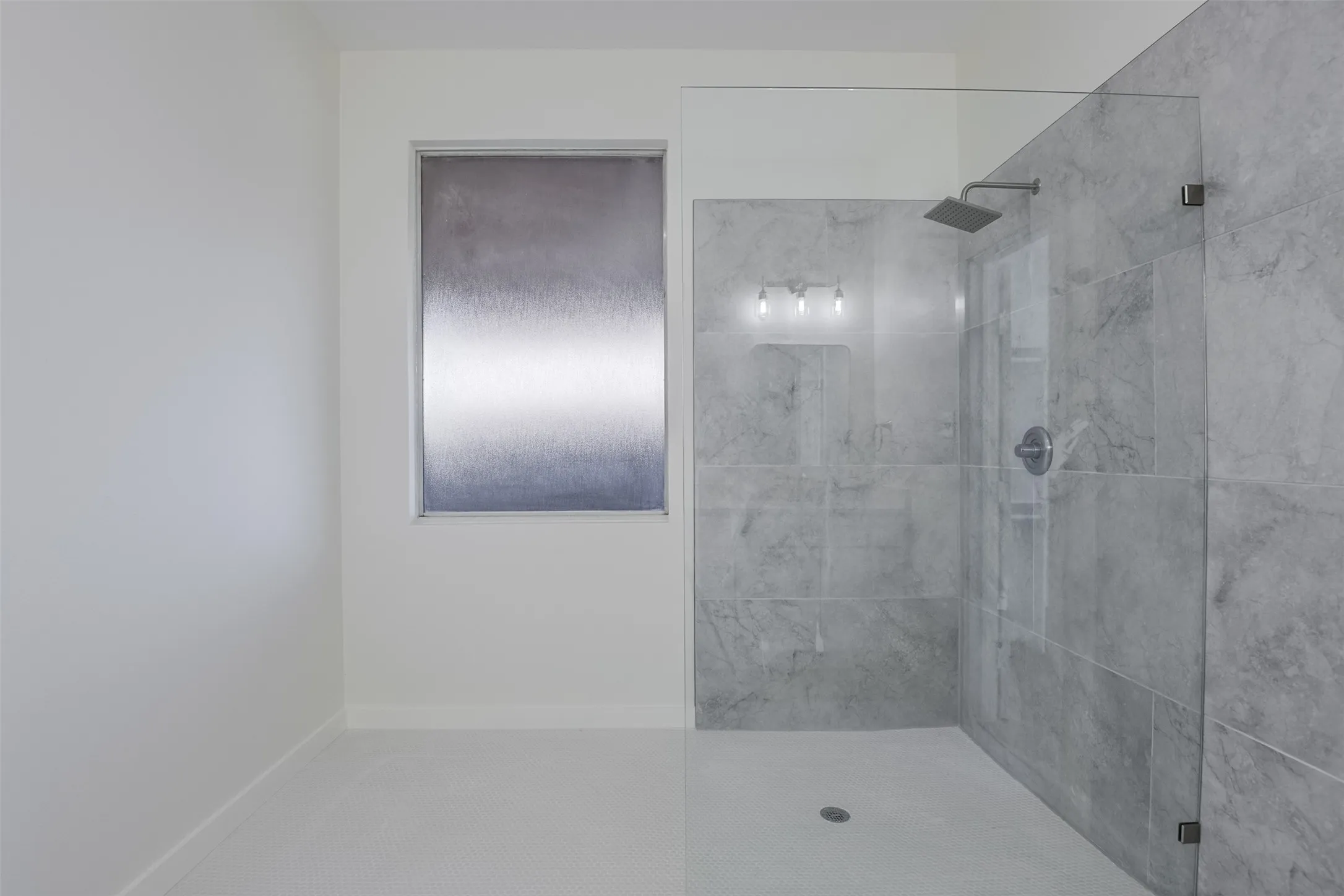 Single Family Residence For Rent in Tarrant County , 2916 Forestwood Drive, Arlington, Texas 76006, 5 Bedroom, 4 Bathroom, 2 Garage spaces, 3,502 Sqft, built in 1996, mls#21393042, Real Estate Agent in Arlington, Homes For Rent in Tarrant county, Homes For Rent in Arlington, Realtor in Arlington Texas, Real Estate Brokerage Independent Realty Texas, Luminita Cordes Realtor