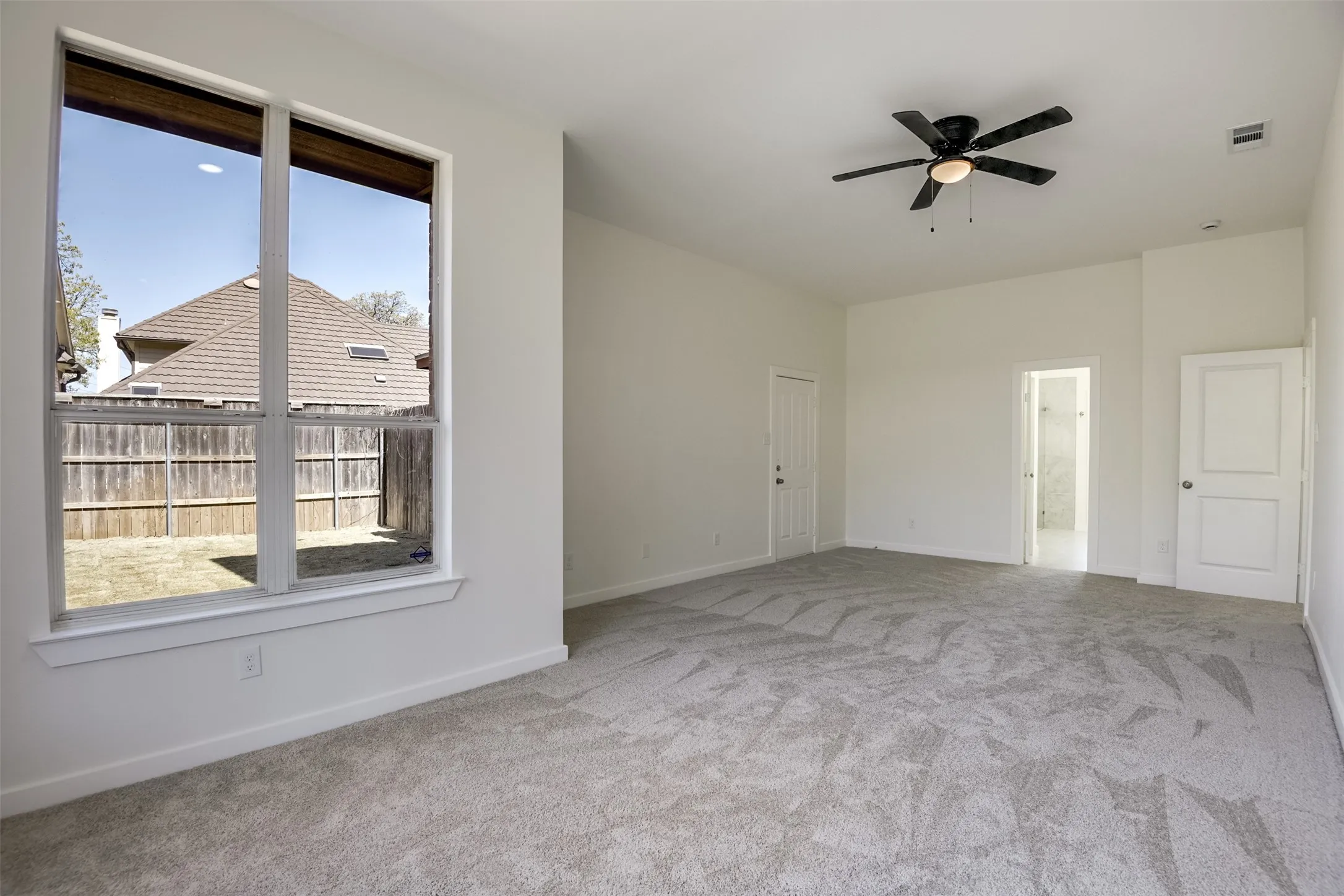 Single Family Residence For Rent in Tarrant County , 2916 Forestwood Drive, Arlington, Texas 76006, 5 Bedroom, 4 Bathroom, 2 Garage spaces, 3,502 Sqft, built in 1996, mls#21393042, Real Estate Agent in Arlington, Homes For Rent in Tarrant county, Homes For Rent in Arlington, Realtor in Arlington Texas, Real Estate Brokerage Independent Realty Texas, Luminita Cordes Realtor