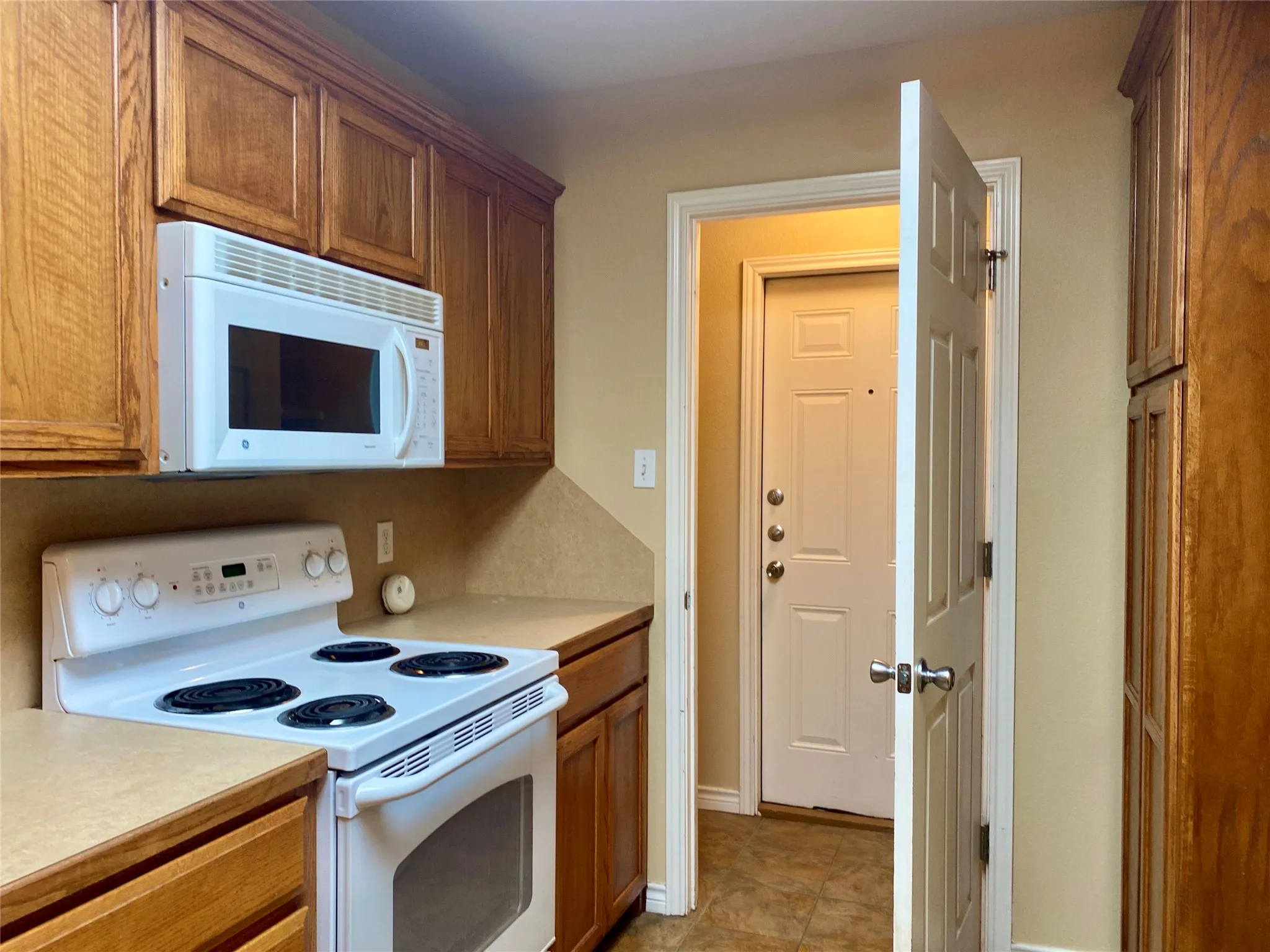 Duplex For Rent in Taylor County , 2401 Independence Boulevard, Abilene, Texas 79601, 3 Bedroom, 2 Bathroom, 2 Garage spaces, 2,610 Sqft, built in 2006, mls#21392985, Real Estate Agent in Abilene, Homes For Rent in Taylor county, Homes For Rent in Abilene, Realtor in Abilene Texas, Real Estate Brokerage Independent Realty Texas, Luminita Cordes Realtor