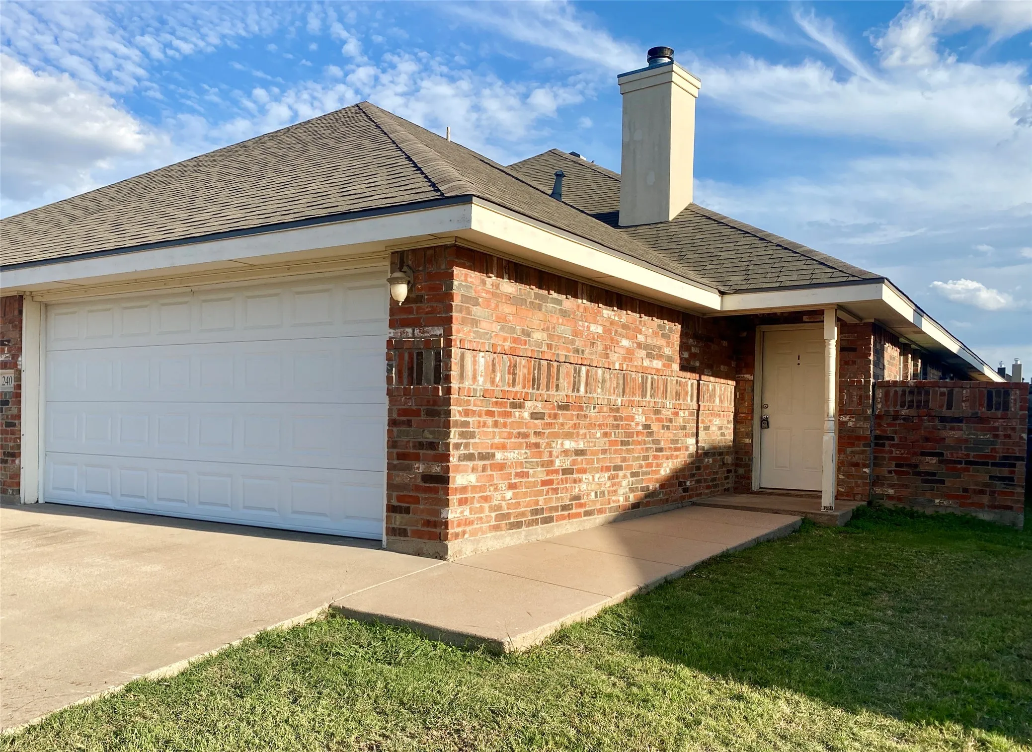 Duplex For Rent in Taylor County , 2401 Independence Boulevard, Abilene, Texas 79601, 3 Bedroom, 2 Bathroom, 2 Garage spaces, 2,610 Sqft, built in 2006, mls#21392985, Real Estate Agent in Abilene, Homes For Rent in Taylor county, Homes For Rent in Abilene, Realtor in Abilene Texas, Real Estate Brokerage Independent Realty Texas, Luminita Cordes Realtor