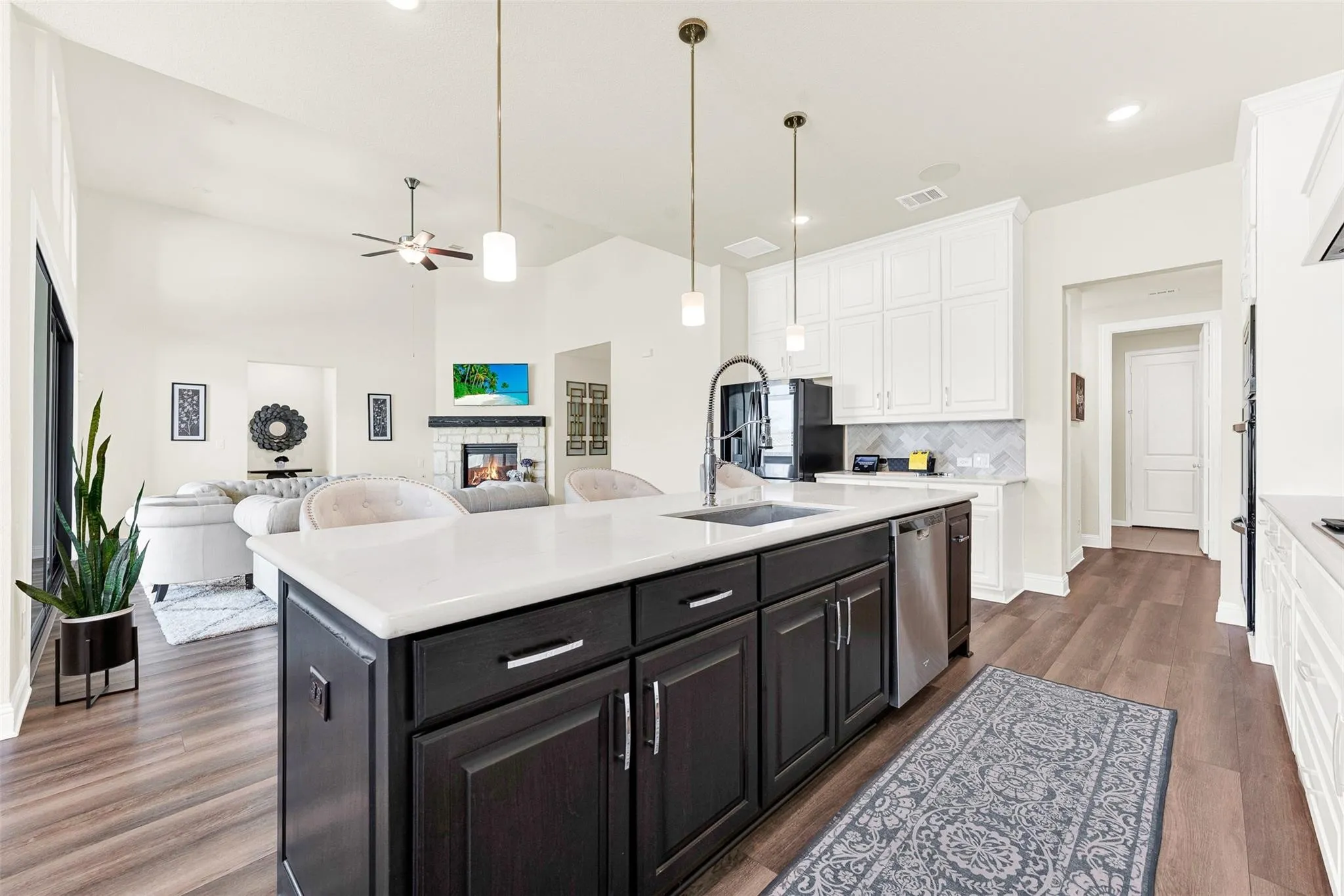 Single Family Residence For Sale in Denton County , 915 Blueberry Way, Northlake, Texas 76247, 4 Bedroom, 4 Bathroom, 3 Garage spaces, 3,699 Sqft, built in 2020, mls#21390714, Real Estate Agent in Northlake, Homes For Sale in Denton county, Homes For Sale in Northlake, Realtor in Northlake Texas, Real Estate Brokerage Independent Realty Texas, Luminita Cordes Realtor