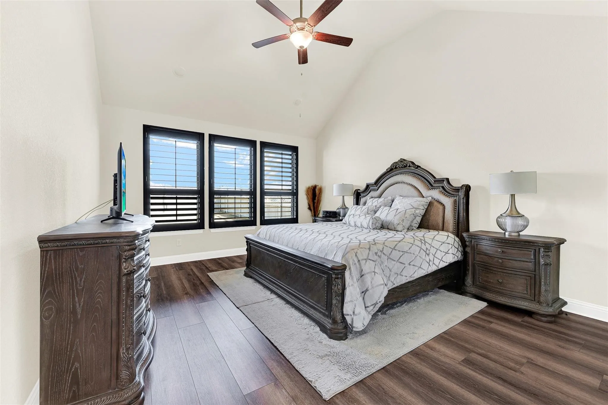 Single Family Residence For Sale in Denton County , 915 Blueberry Way, Northlake, Texas 76247, 4 Bedroom, 4 Bathroom, 3 Garage spaces, 3,699 Sqft, built in 2020, mls#21390714, Real Estate Agent in Northlake, Homes For Sale in Denton county, Homes For Sale in Northlake, Realtor in Northlake Texas, Real Estate Brokerage Independent Realty Texas, Luminita Cordes Realtor