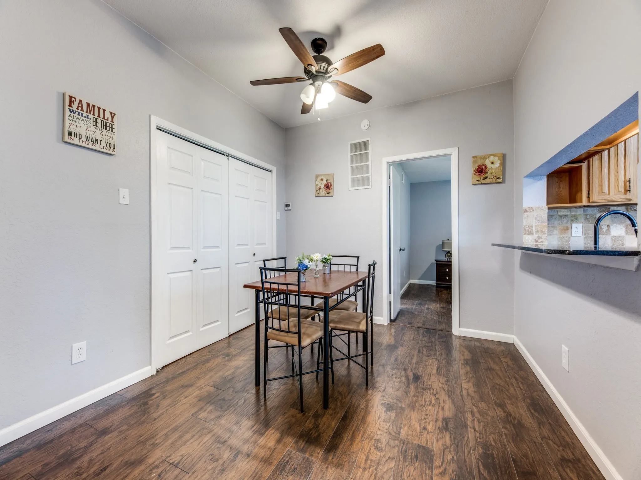 Condominium For Rent in Dallas County , 336 Melrose Drive 7C, Richardson, Texas 75080, 2 Bedroom, 2 Bathroom, Garage spaces, 1,083 Sqft, built in 1983, mls#21393047, Real Estate Agent in Richardson, Homes For Rent in Dallas county, Homes For Rent in Richardson, Realtor in Richardson Texas, Real Estate Brokerage Independent Realty Texas, Luminita Cordes Realtor
