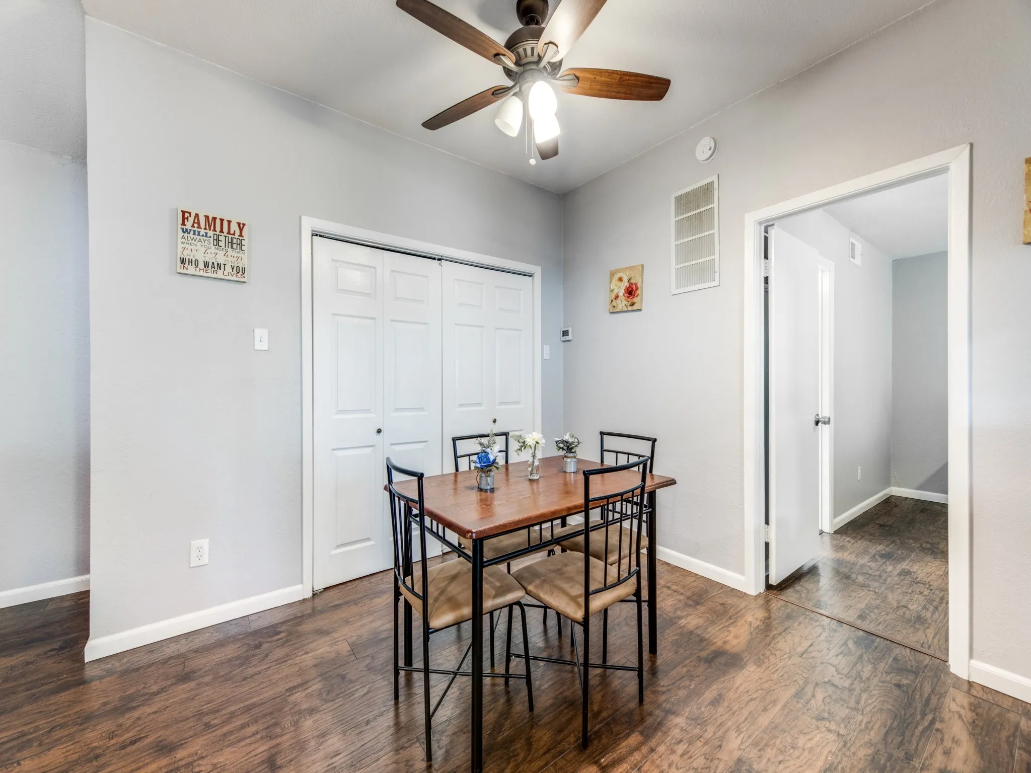 Condominium For Rent in Dallas County , 336 Melrose Drive 7C, Richardson, Texas 75080, 2 Bedroom, 2 Bathroom, Garage spaces, 1,083 Sqft, built in 1983, mls#21393047, Real Estate Agent in Richardson, Homes For Rent in Dallas county, Homes For Rent in Richardson, Realtor in Richardson Texas, Real Estate Brokerage Independent Realty Texas, Luminita Cordes Realtor