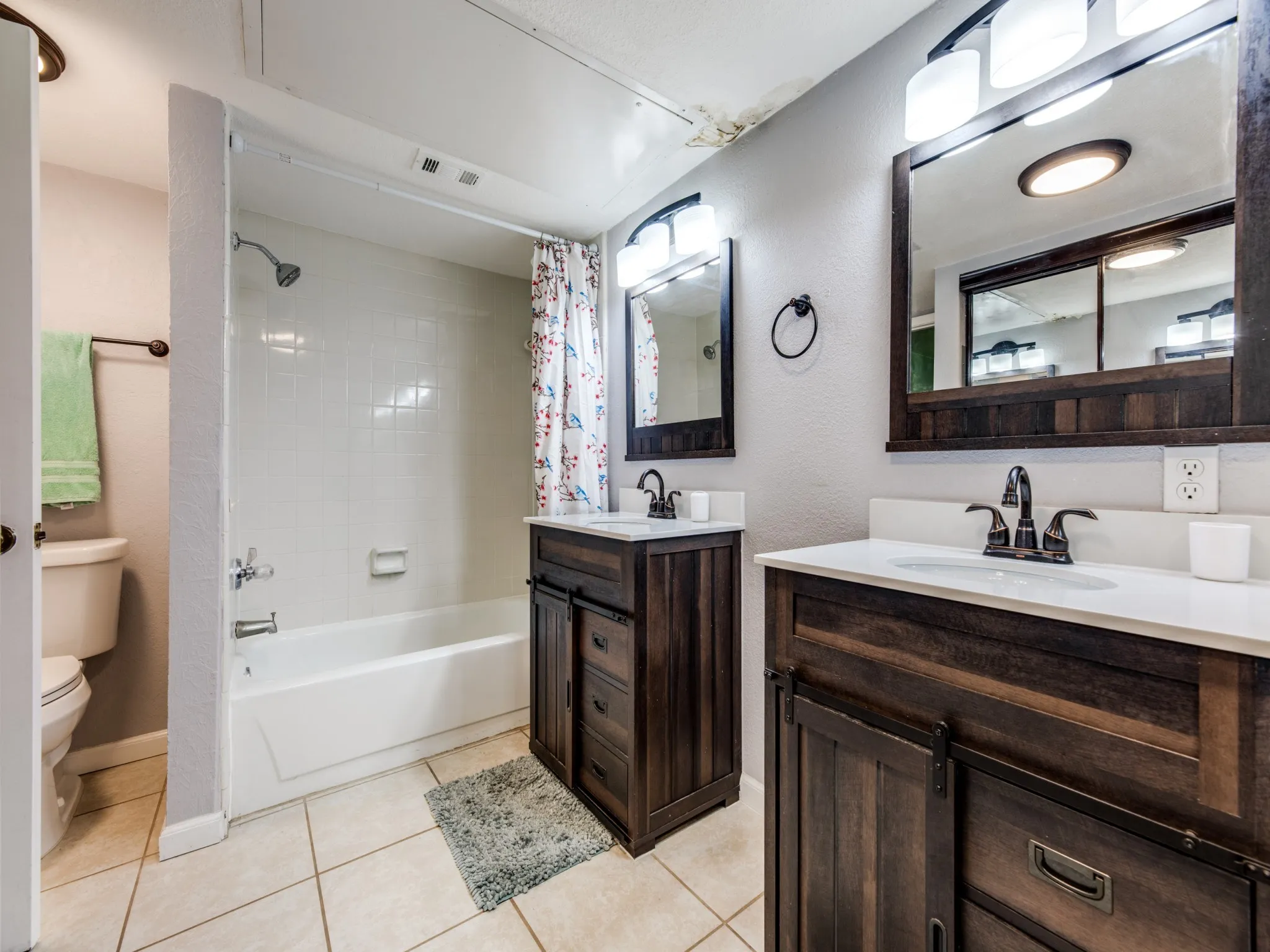 Condominium For Rent in Dallas County , 336 Melrose Drive 7C, Richardson, Texas 75080, 2 Bedroom, 2 Bathroom, Garage spaces, 1,083 Sqft, built in 1983, mls#21393047, Real Estate Agent in Richardson, Homes For Rent in Dallas county, Homes For Rent in Richardson, Realtor in Richardson Texas, Real Estate Brokerage Independent Realty Texas, Luminita Cordes Realtor