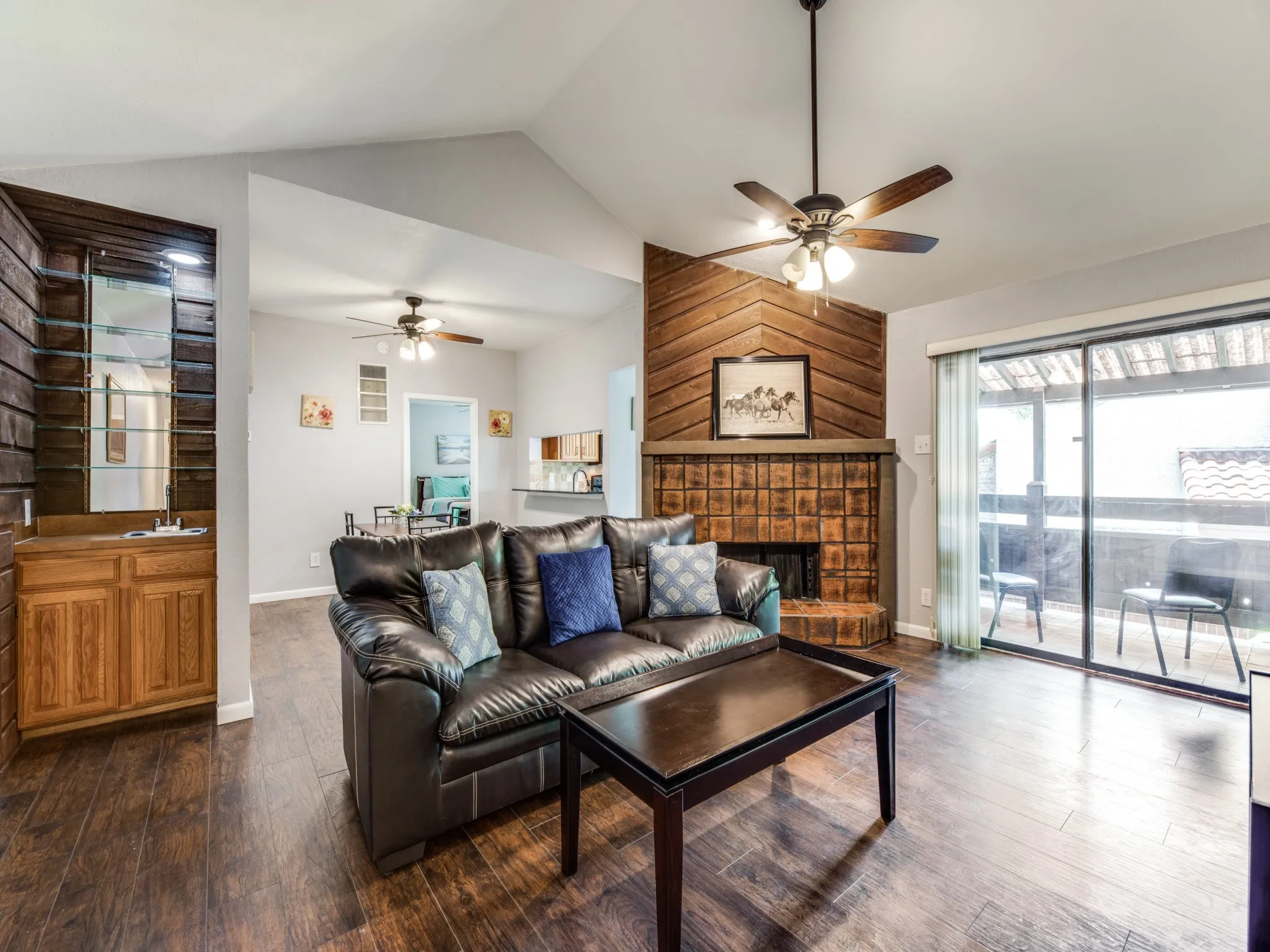 Condominium For Rent in Dallas County , 336 Melrose Drive 7C, Richardson, Texas 75080, 2 Bedroom, 2 Bathroom, Garage spaces, 1,083 Sqft, built in 1983, mls#21393047, Real Estate Agent in Richardson, Homes For Rent in Dallas county, Homes For Rent in Richardson, Realtor in Richardson Texas, Real Estate Brokerage Independent Realty Texas, Luminita Cordes Realtor