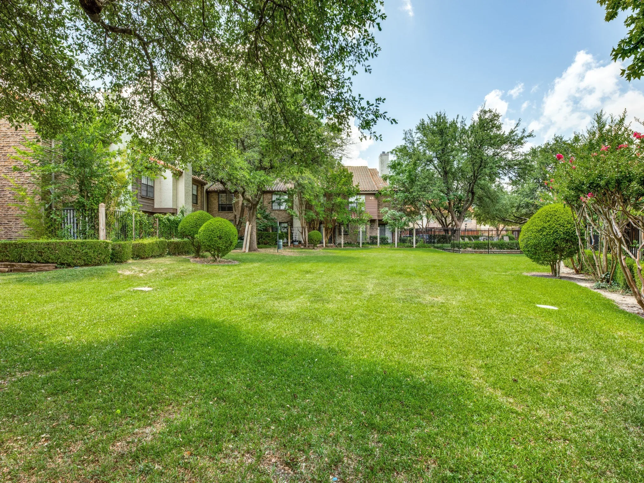Condominium For Rent in Dallas County , 336 Melrose Drive 7C, Richardson, Texas 75080, 2 Bedroom, 2 Bathroom, Garage spaces, 1,083 Sqft, built in 1983, mls#21393047, Real Estate Agent in Richardson, Homes For Rent in Dallas county, Homes For Rent in Richardson, Realtor in Richardson Texas, Real Estate Brokerage Independent Realty Texas, Luminita Cordes Realtor